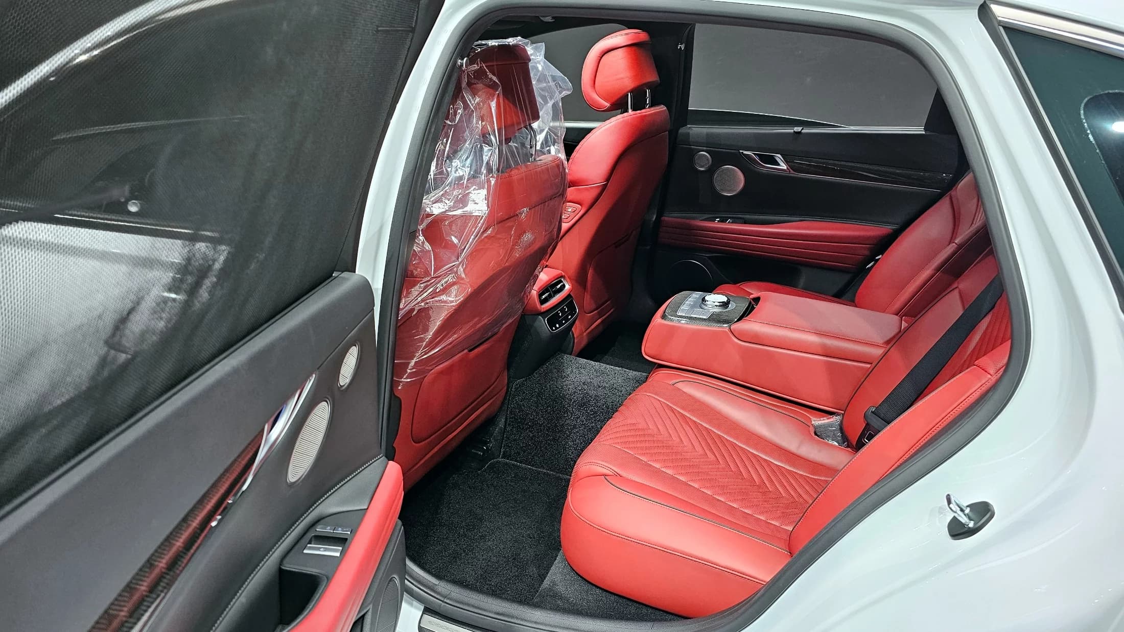 Genesis G80 Gasoline 3.5 Turbo AWD, 2023 г. 32205 км. — фото 12