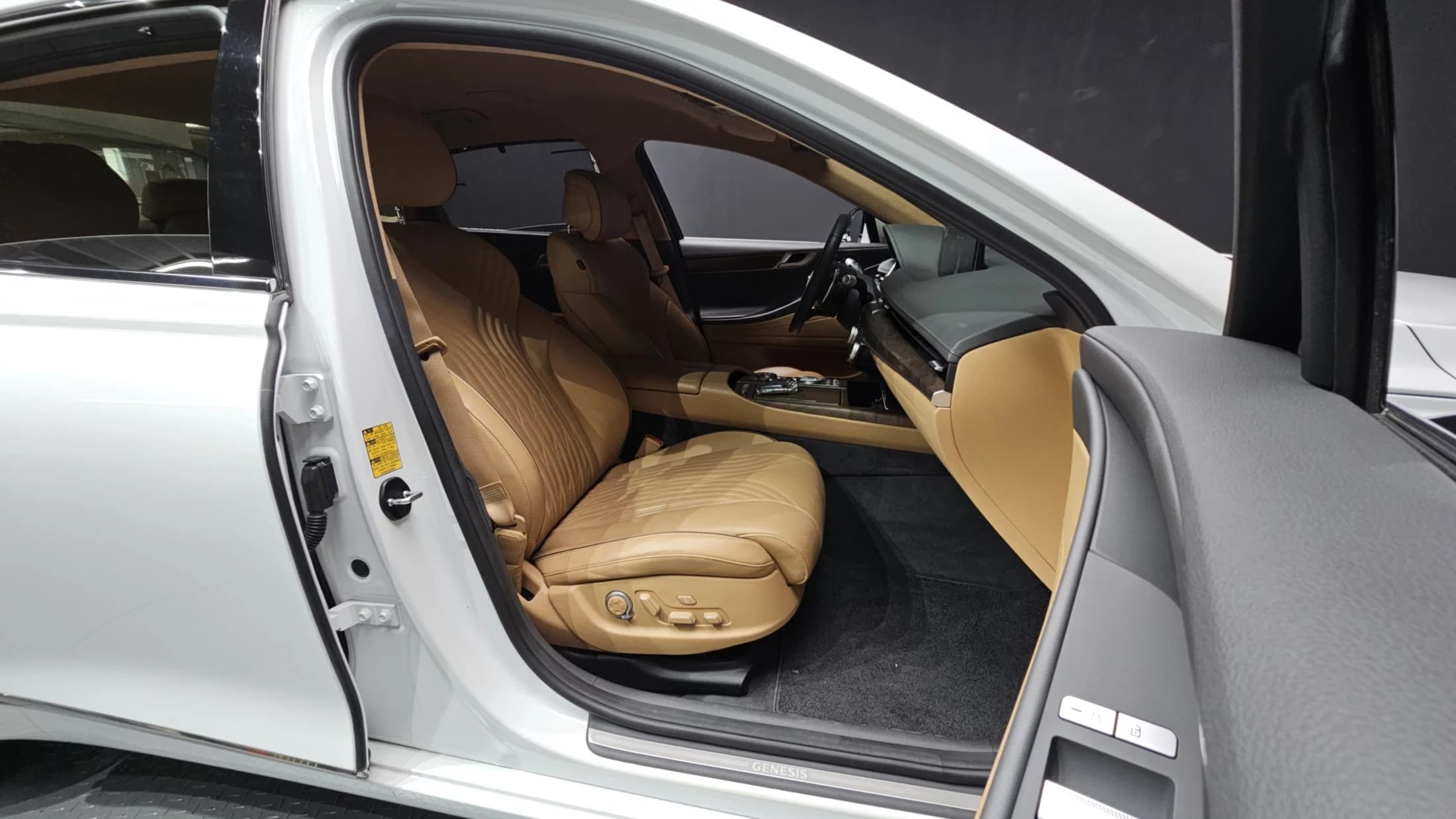 Genesis G80 Gasoline 3.5 Turbo AWD, 2021 г. 58129 км. — фото 11