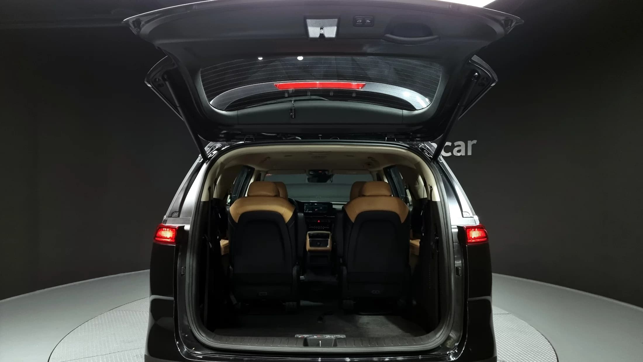 Kia Carnival 9-Seater Noblesse, 2023 г. 69948 км. — фото 20