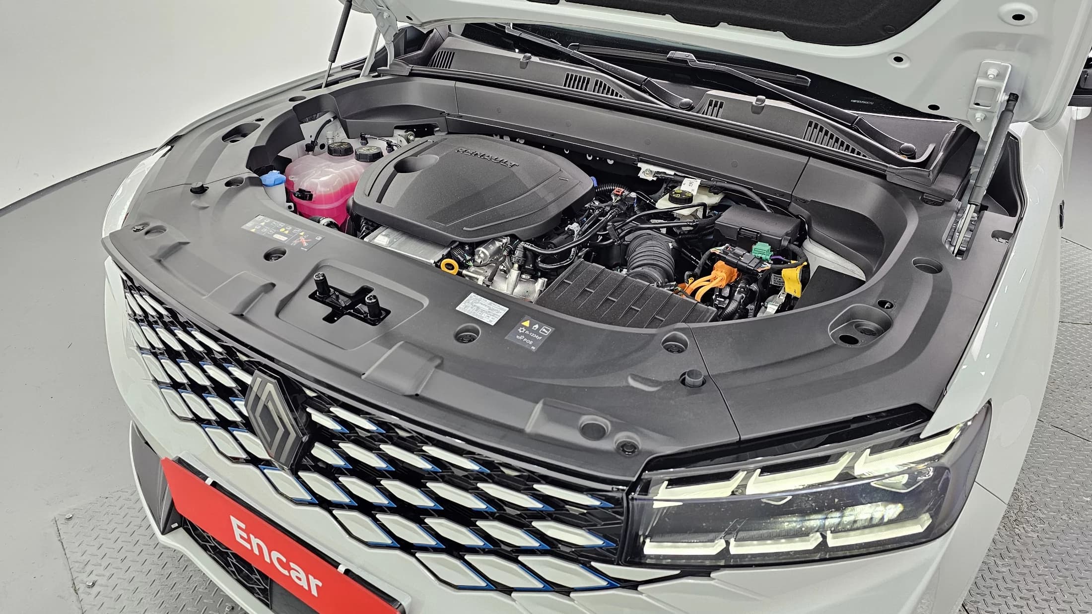 Renault Grand Koleos 1.5 E-TECH Esprit Alphine 2WD, гибрид, 2025 г. — фото 6