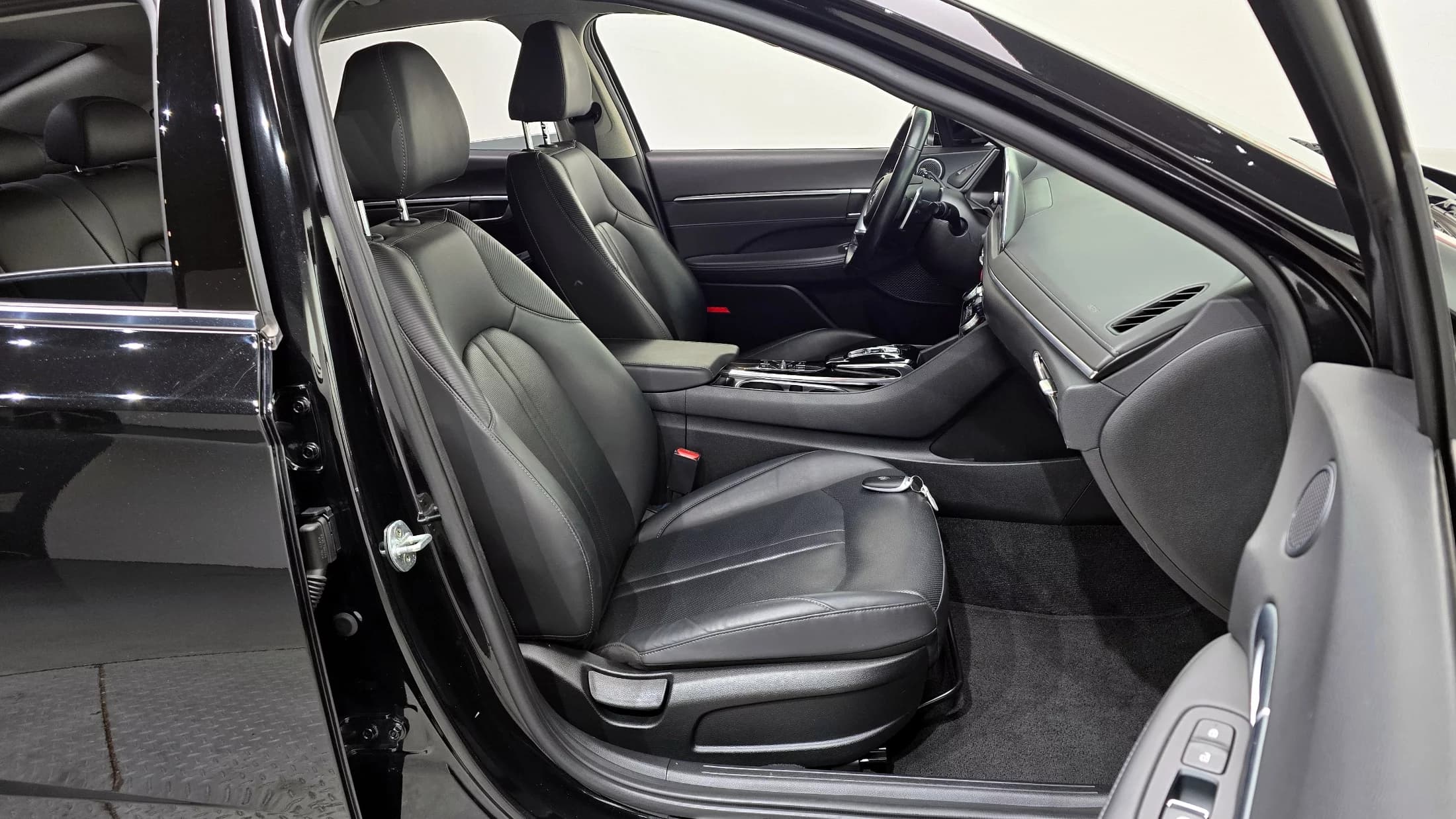 Hyundai Sonata 2.0 Premium Plus, 2021 г. 68800 км. — фото 23