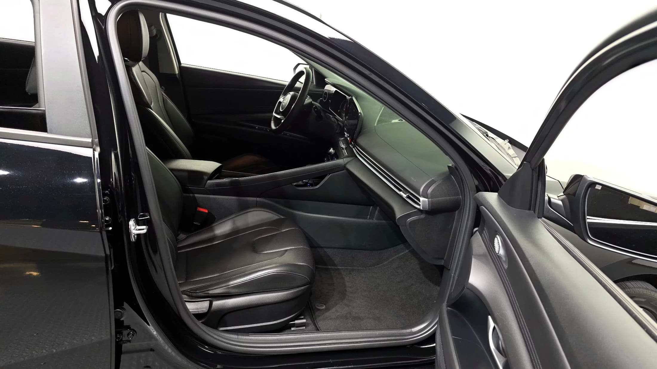 Hyundai AVANTE (Хендай Элантра) 1.6 Modern, 2024 г. 22939 км. — фото 11