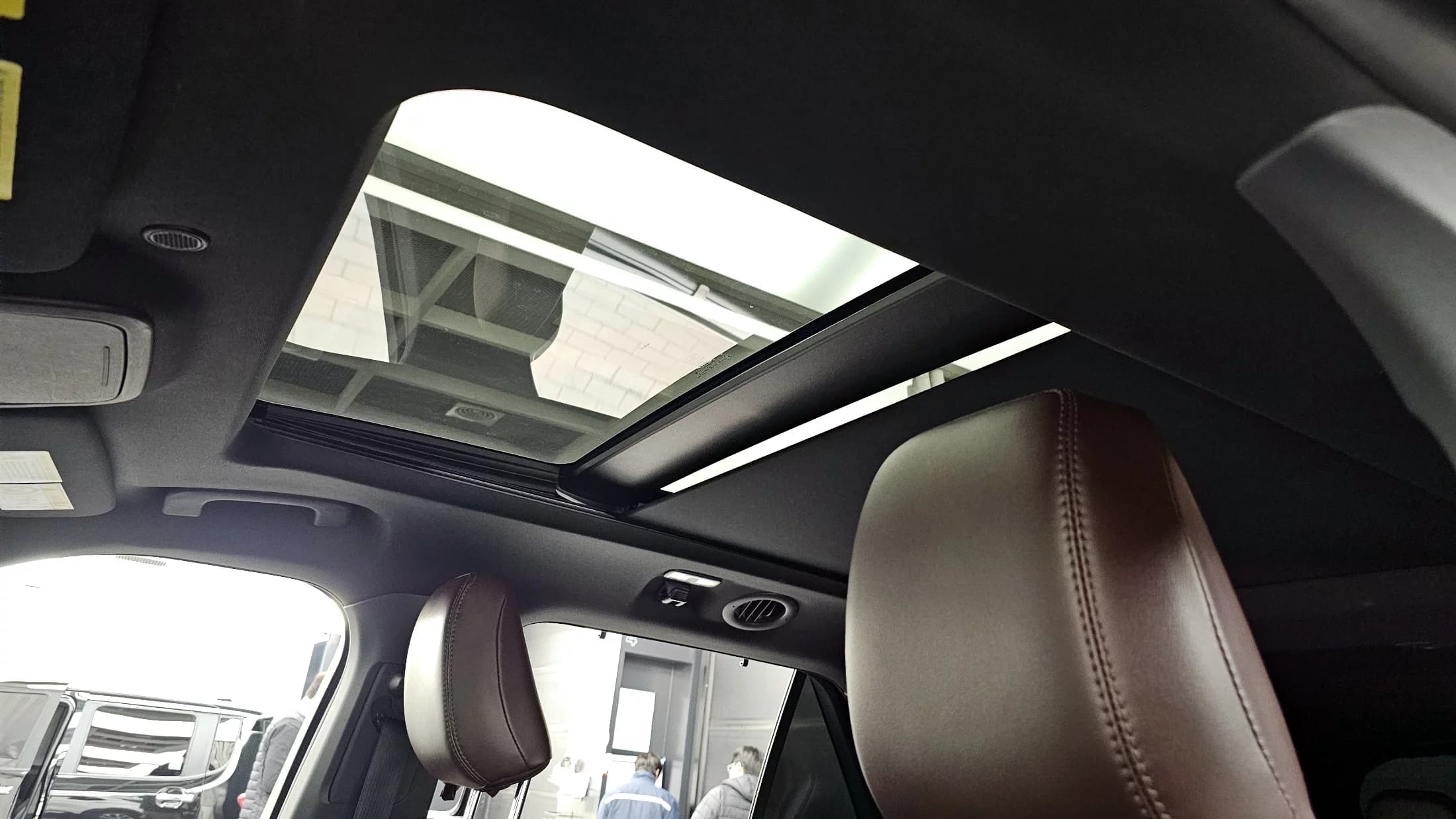 Ford EXPLORER 3.0 Platinum 4WD, 2021 г. 44240 км. — фото 19
