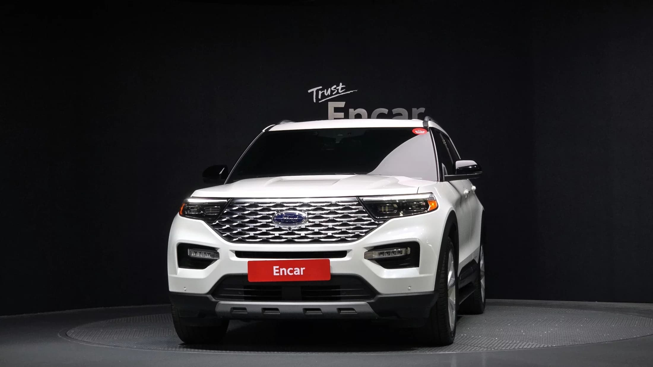 Ford EXPLORER 3.0 Platinum 4WD, 2021 г. 44240 км. — фото 3