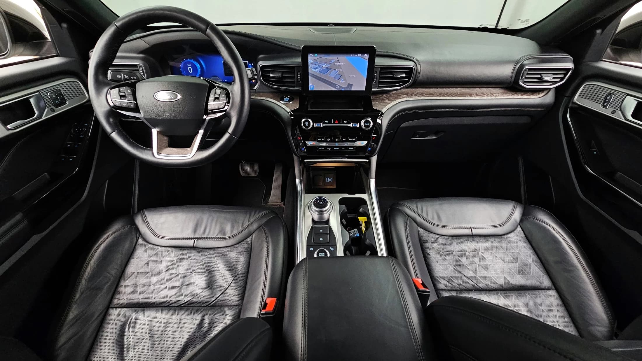 Ford EXPLORER 3.0 Platinum 4WD, 2021 г. 44240 км. — фото 7