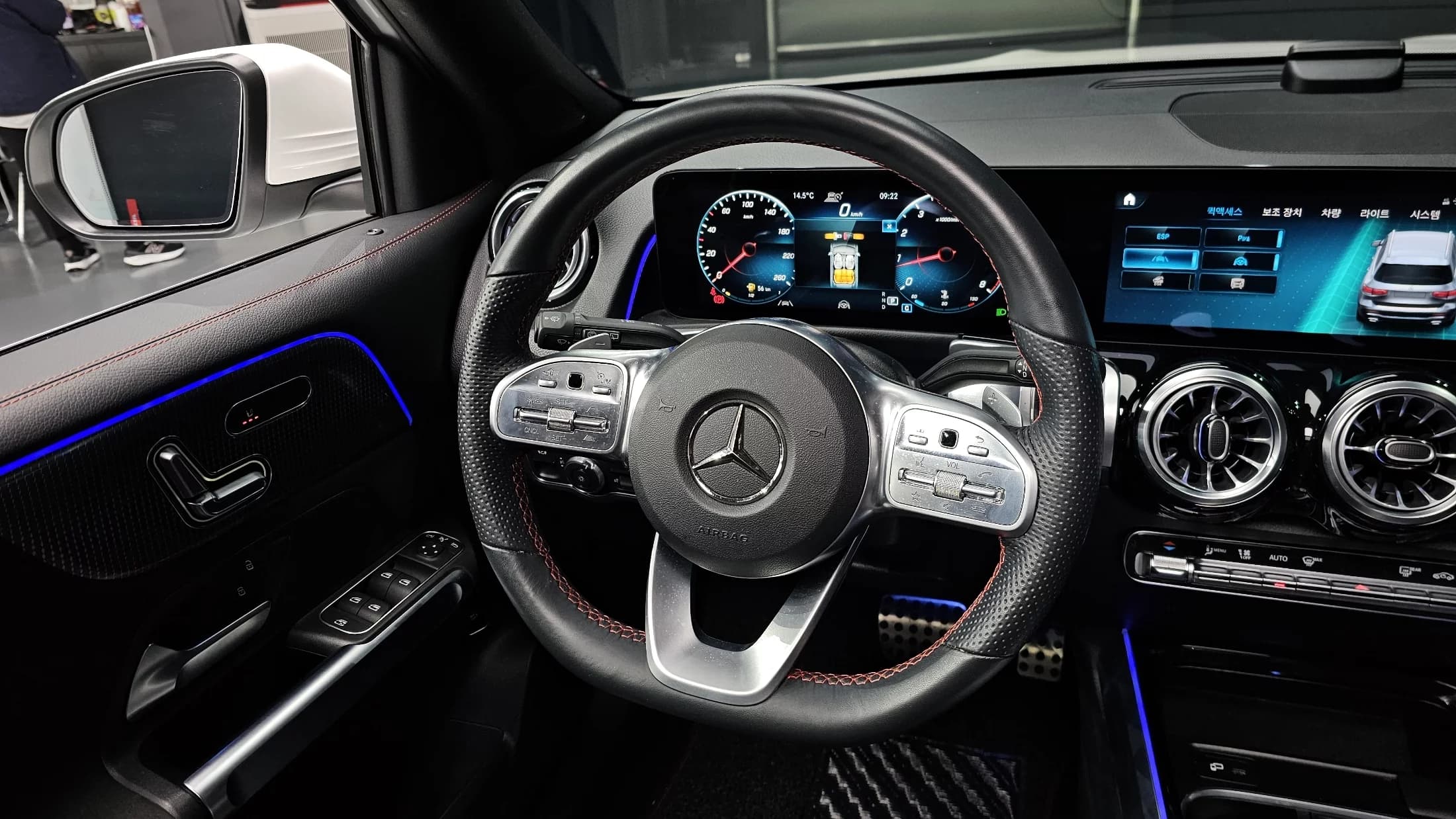 Mercedes-Benz GLB-Class GLB250 4MATIC, 2022 г. 33031 км. — фото 13