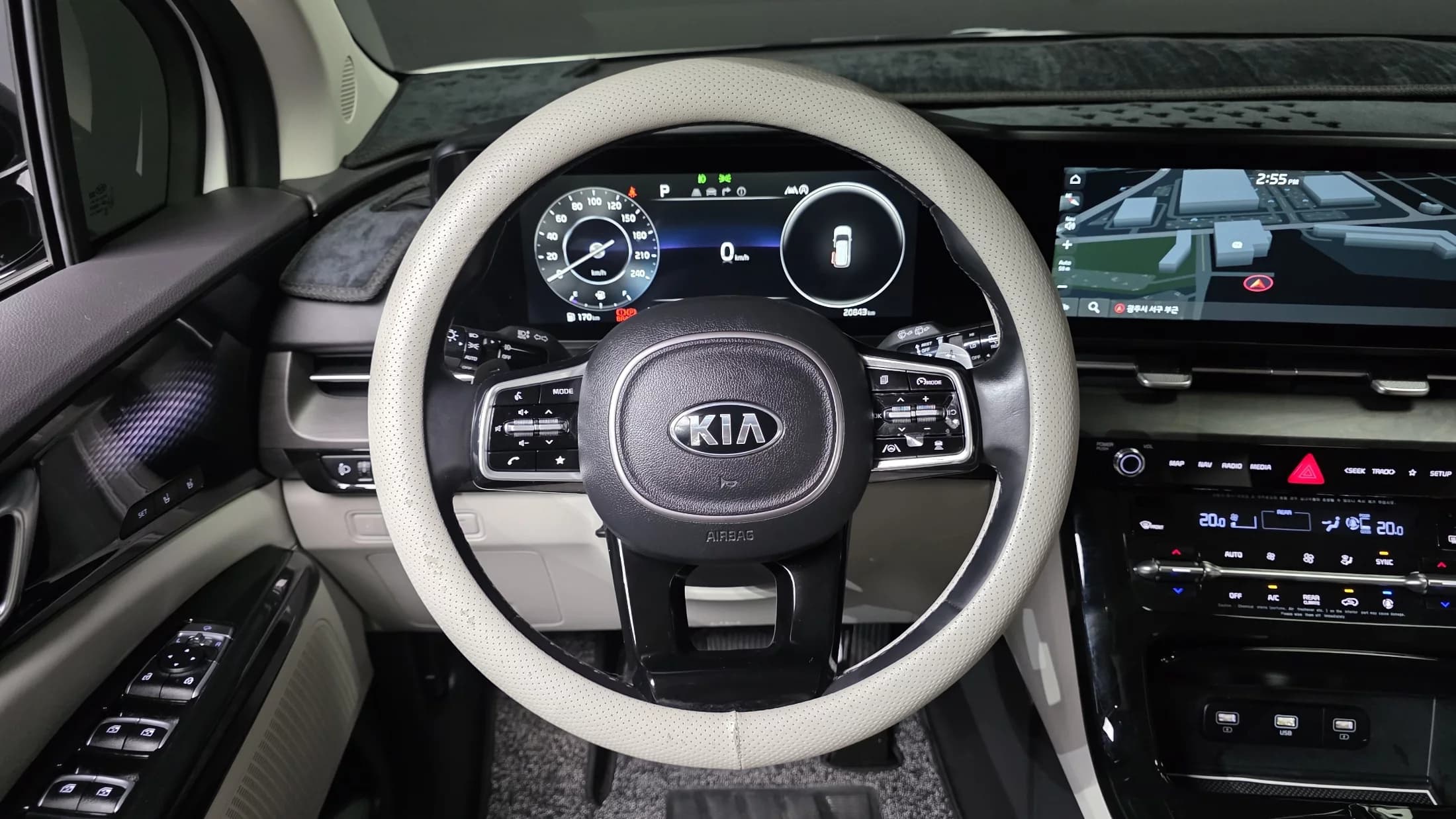 Kia Carnival 7-Seater Signature, 2021 г. 20919 км. — фото 13