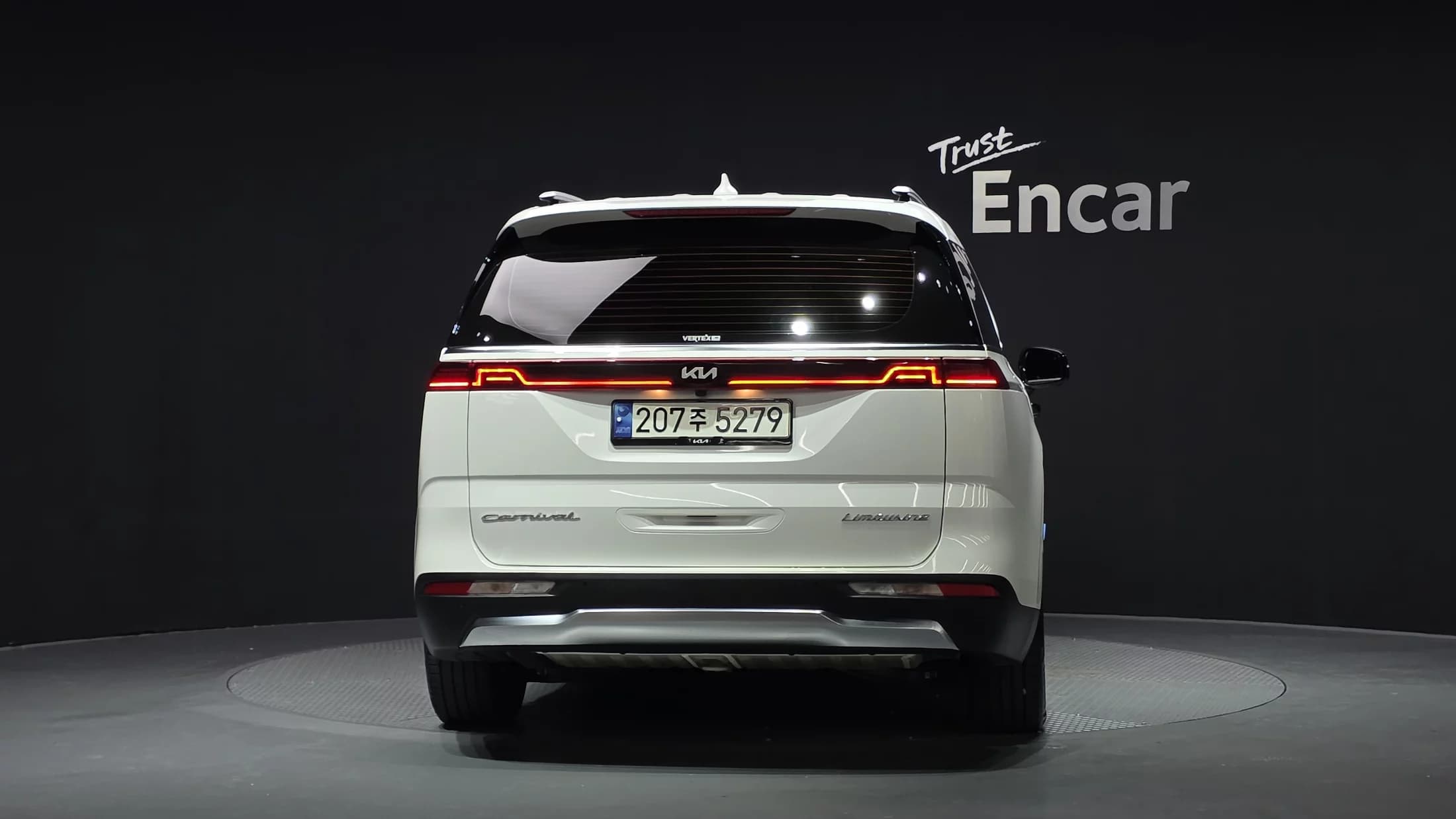 Kia Carnival 7-Seater Signature, 2021 г. 20919 км. — фото 4