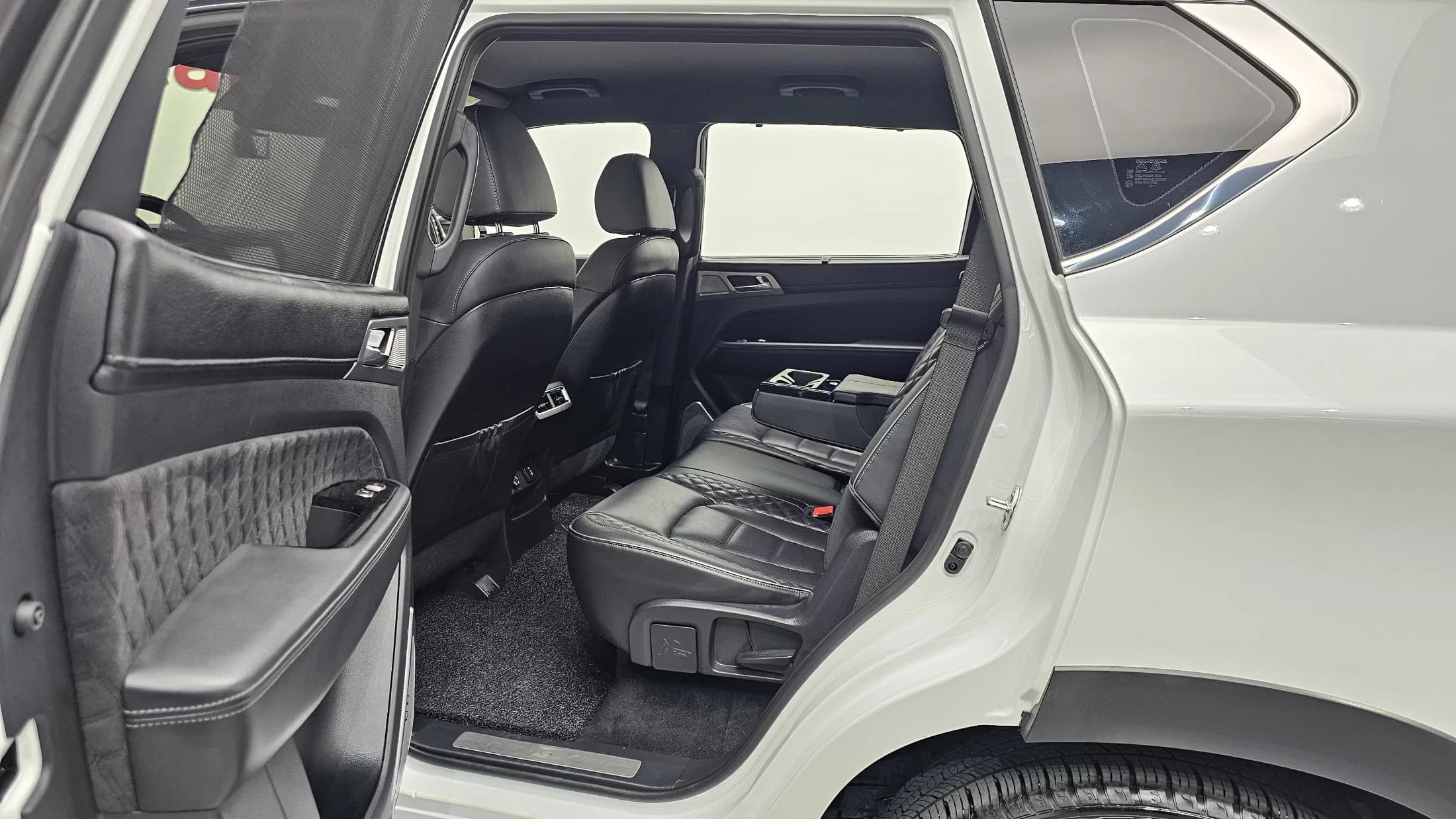 SsangYong Rexton Diesel 2.2 4WD The Black, 2021 г. 44974 км. — фото 12
