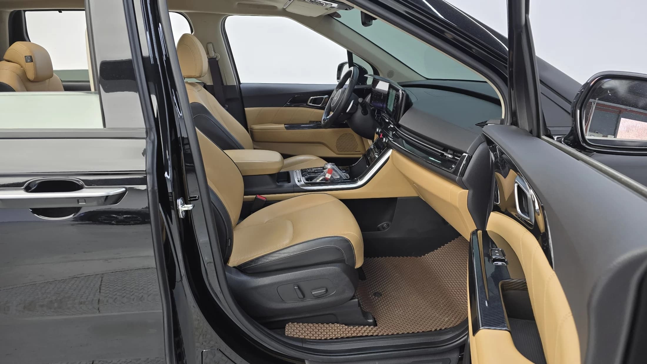 Kia Carnival 9-Seater Signature, 2022 г. 131685 км. — фото 11