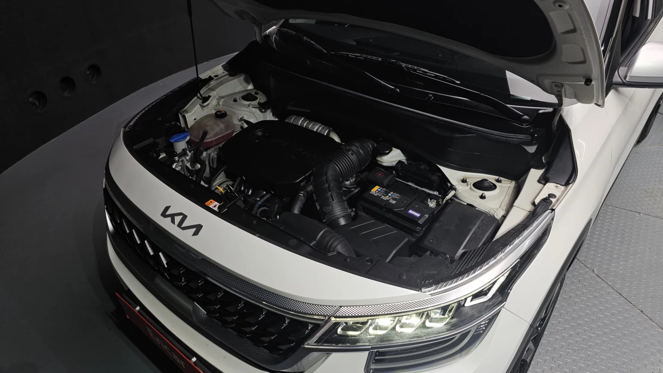 Kia Seltos Gasoline 1.6 Turbo 2WD Gravity, 2022 г. 113104 км. — фото 6