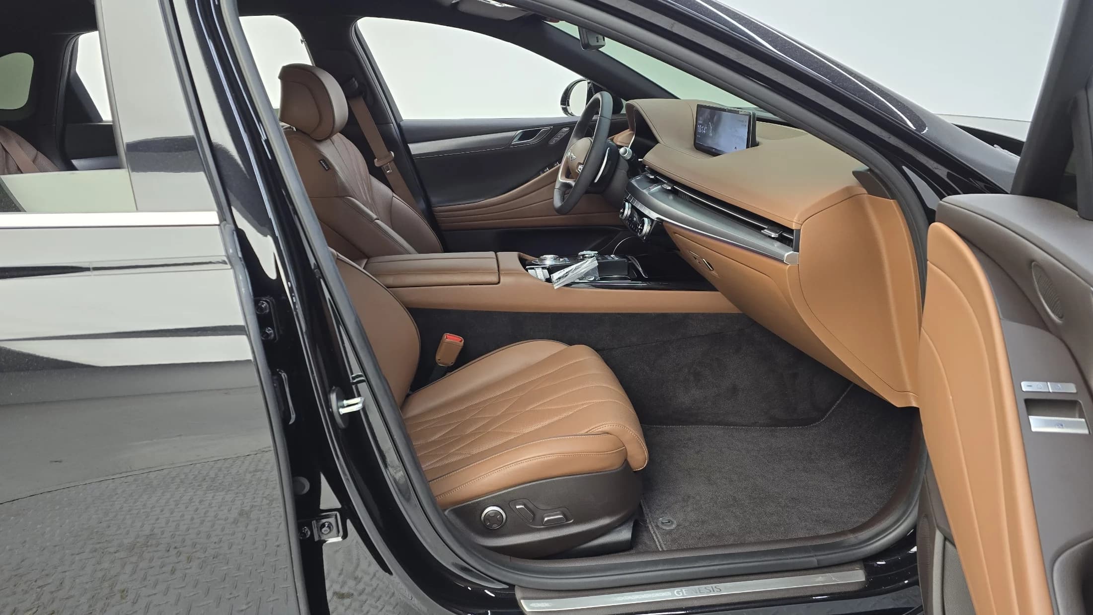 Genesis G80 Gasoline 2.5 Turbo AWD, 2023 г. 11041 км. — фото 11