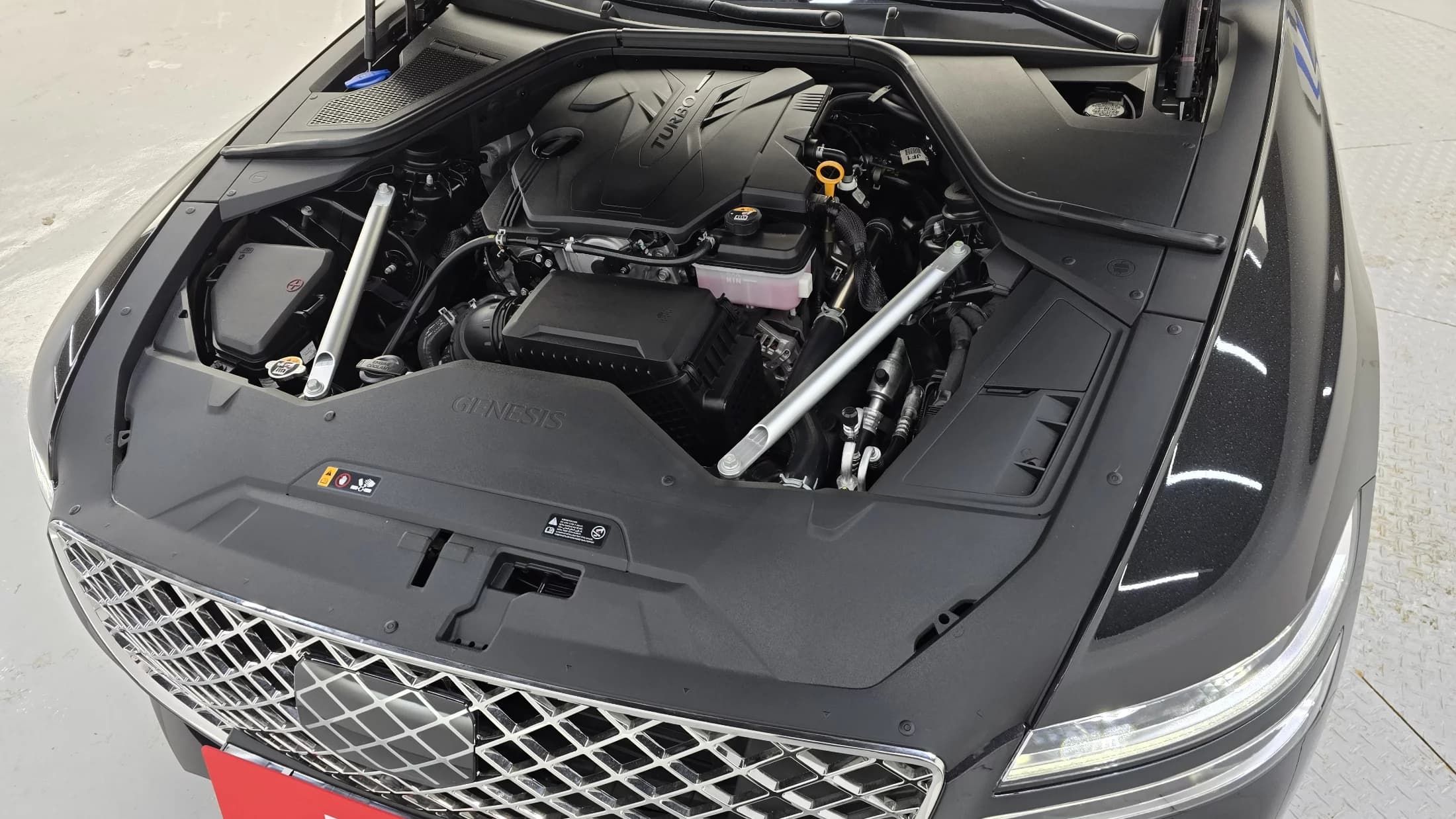 Genesis G80 Gasoline 2.5 Turbo AWD, 2023 г. 11041 км. — фото 6