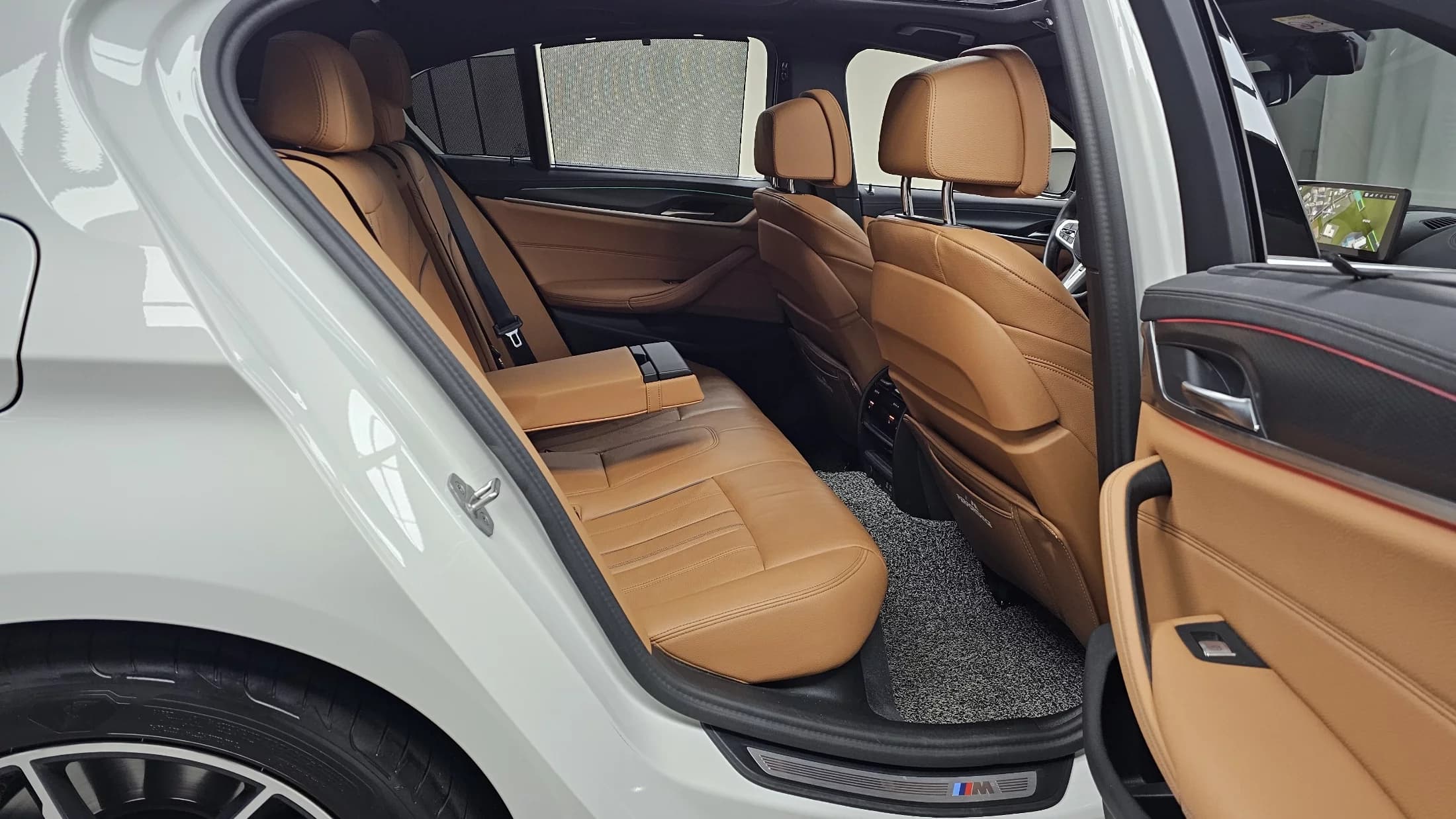 BMW 5-Series 520i M Sport, 2023 г. 26227 км. — фото 12