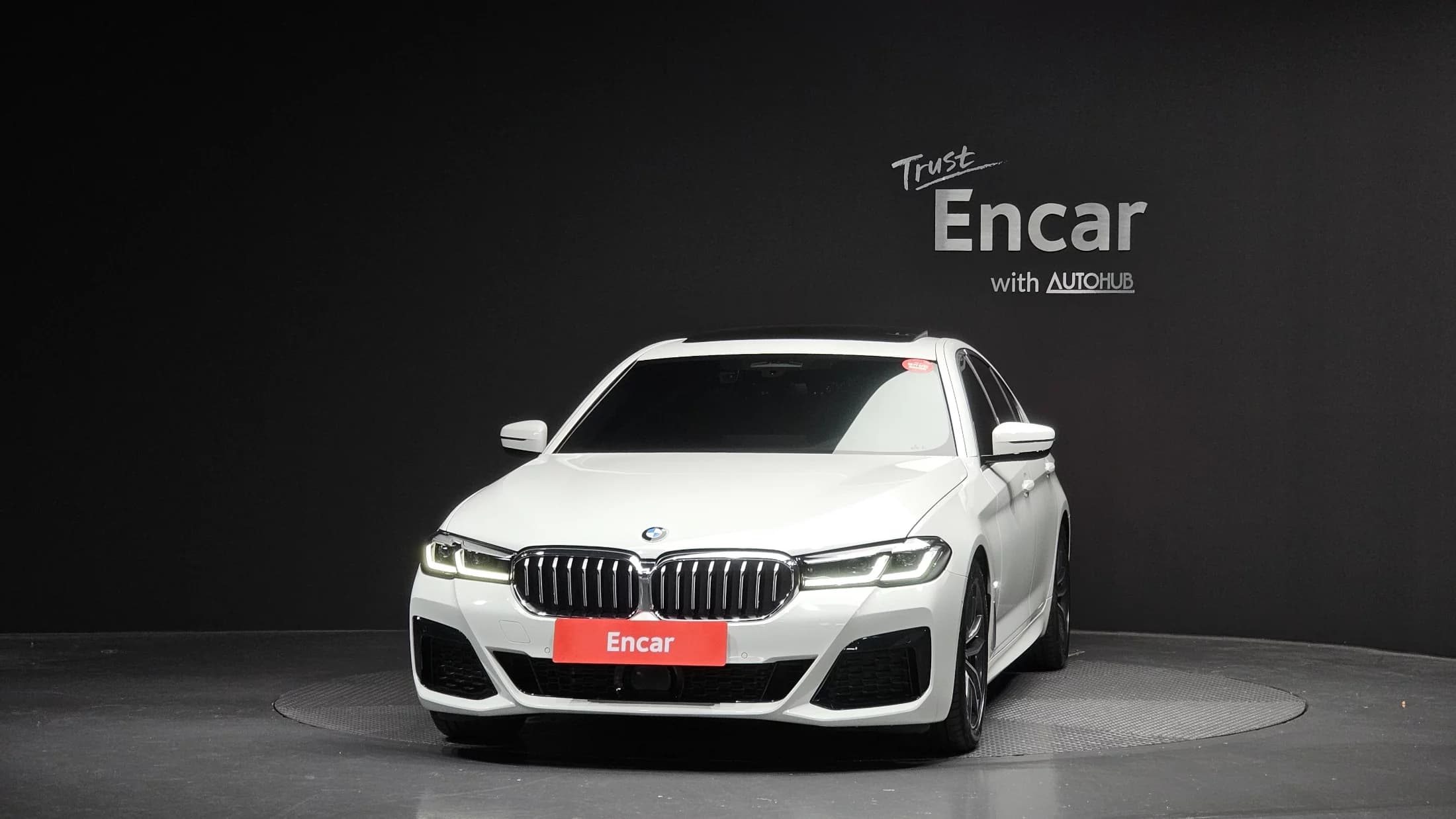 BMW 5-Series 520i M Sport, 2023 г. 26227 км. — фото 3