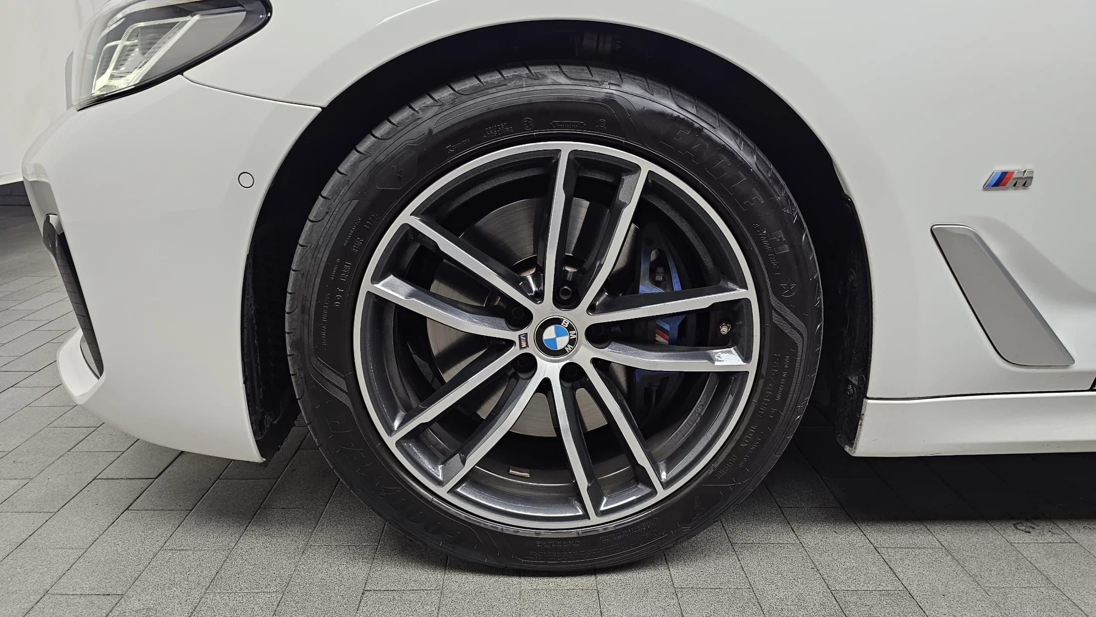 BMW 5-Series 520i M Sport, 2023 г. 26227 км. — фото 5