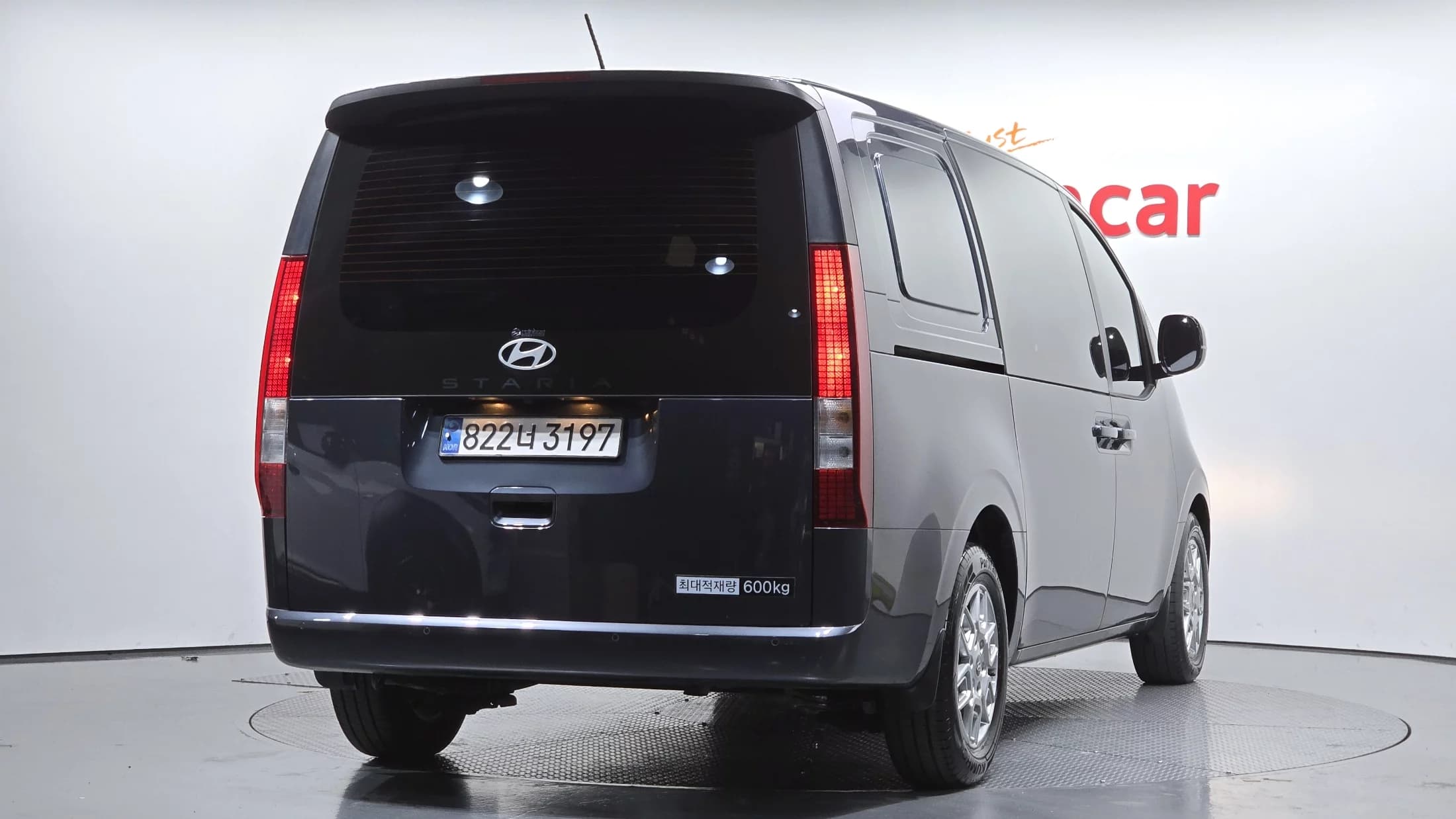 Hyundai Staria Cargo 5-Seater Modern, 2024 г. 37885 км. — фото 2