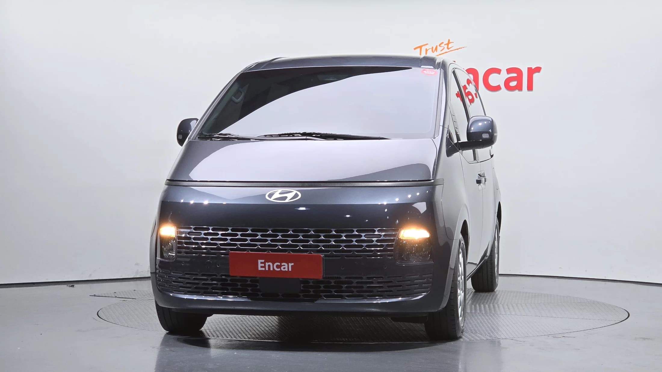 Hyundai Staria Cargo 5-Seater Modern, 2024 г. 37885 км. — фото 3