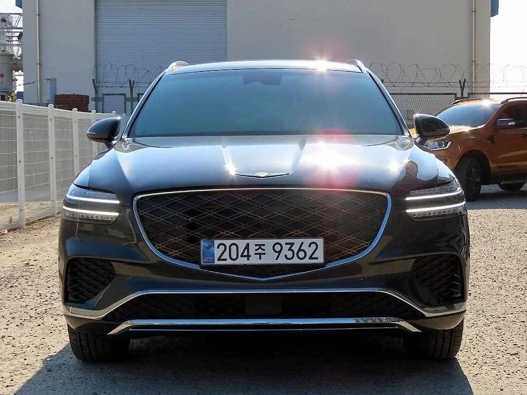 Genesis GV70 2.5T Gasoline AWD, 2024 г. 31791 км.
