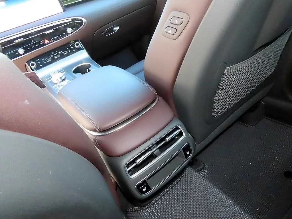 Genesis GV70 2.5T Gasoline AWD, 2024 г. 31791 км. — фото 15
