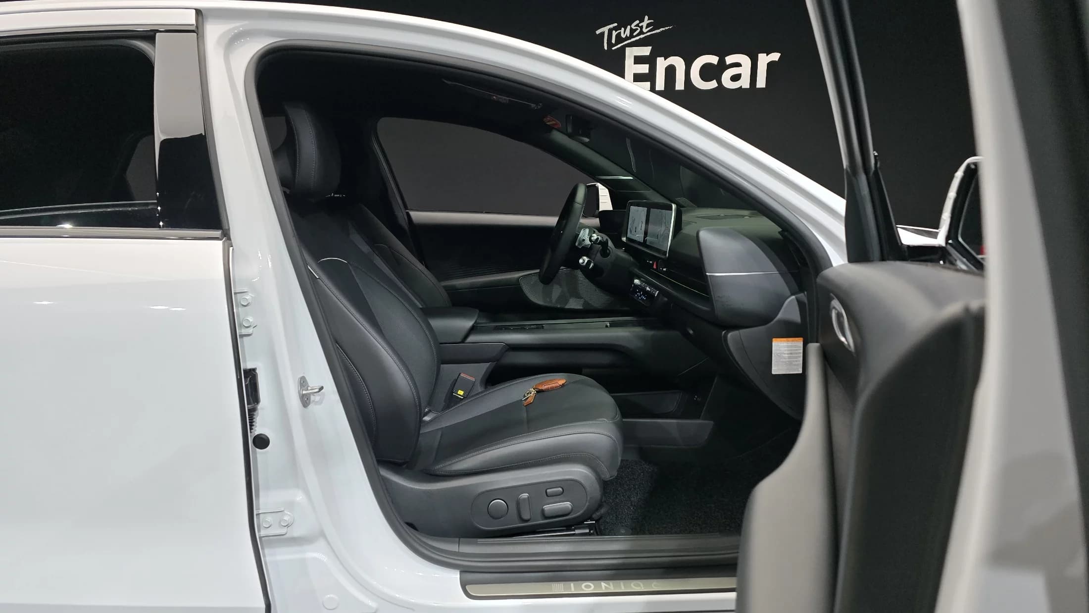 Hyundai Ioniq 6 Long Range AWD Prestige, электромобиль, 2022 г. 27426 км. — фото 10