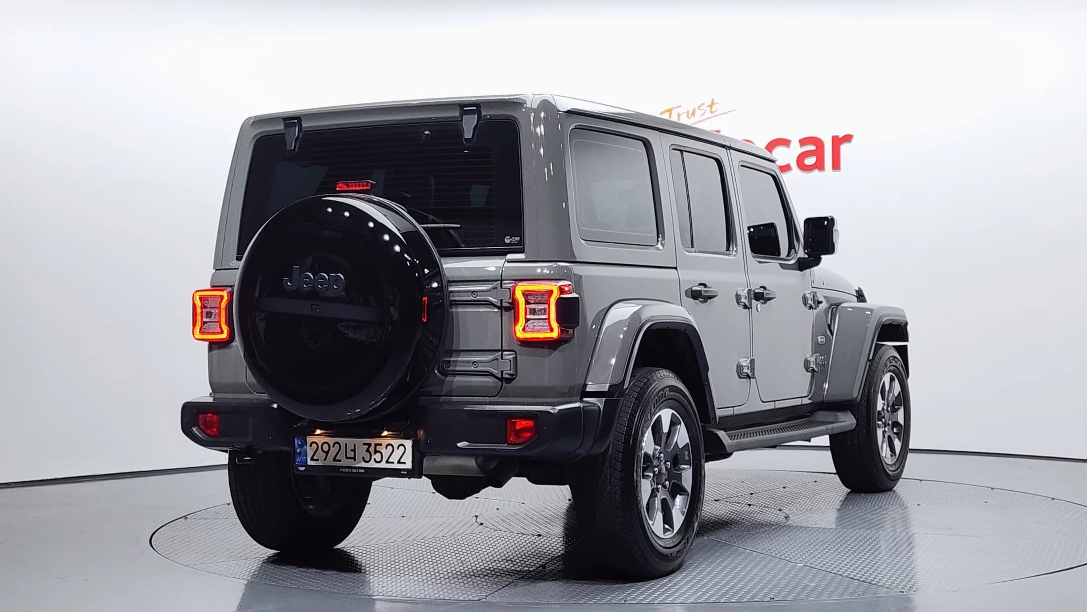 Jeep WRANGLER 2.0 Overland 4Door, 2022 г. 88505 км. — фото 2