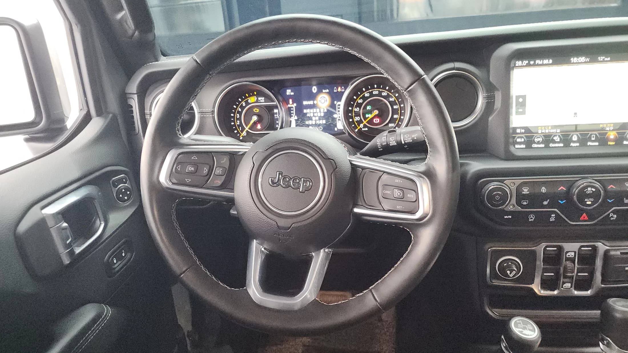 Jeep WRANGLER 2.0 Overland 4Door, 2022 г. 88505 км. — фото 13