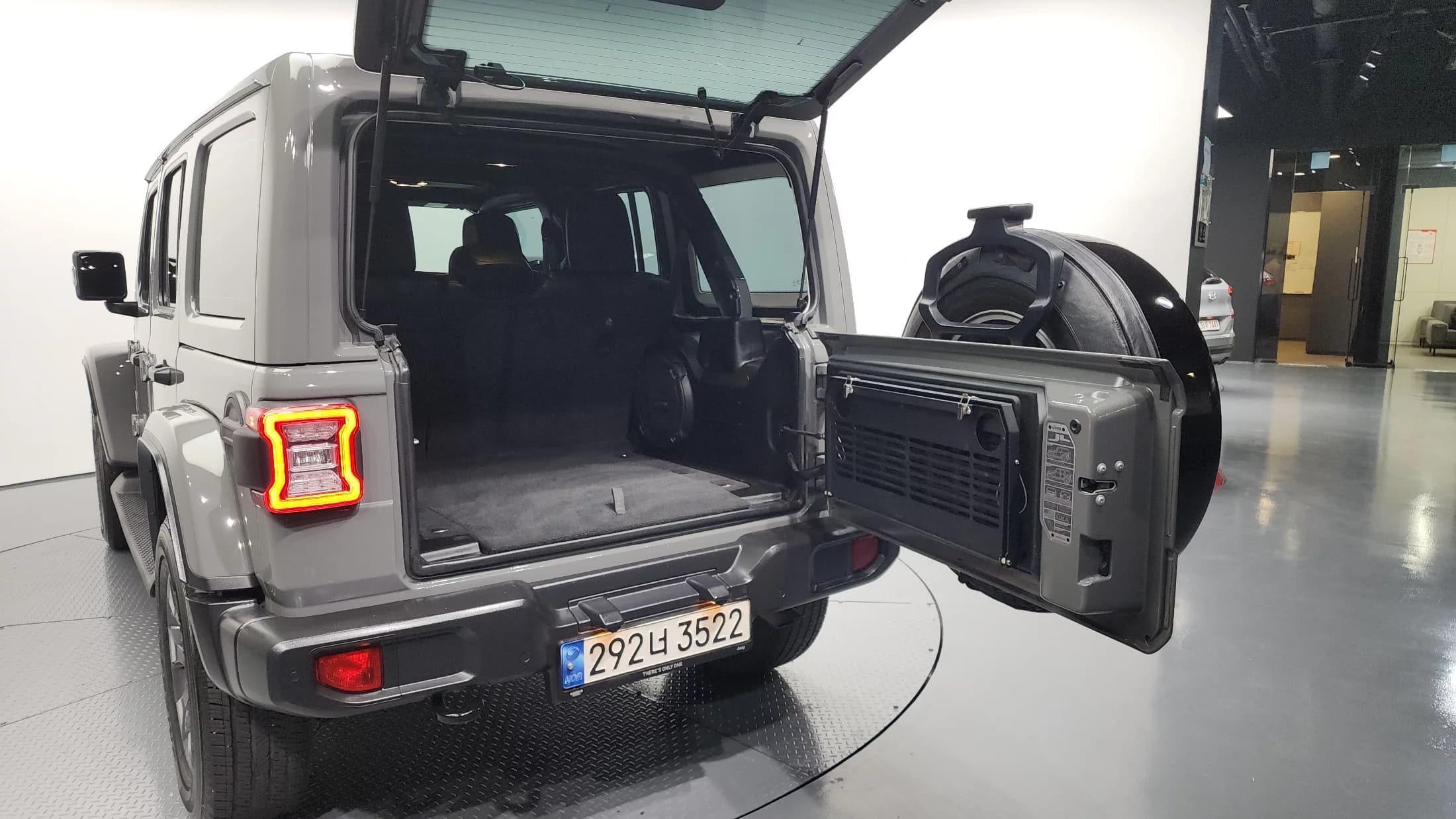 Jeep WRANGLER 2.0 Overland 4Door, 2022 г. 88505 км. — фото 20