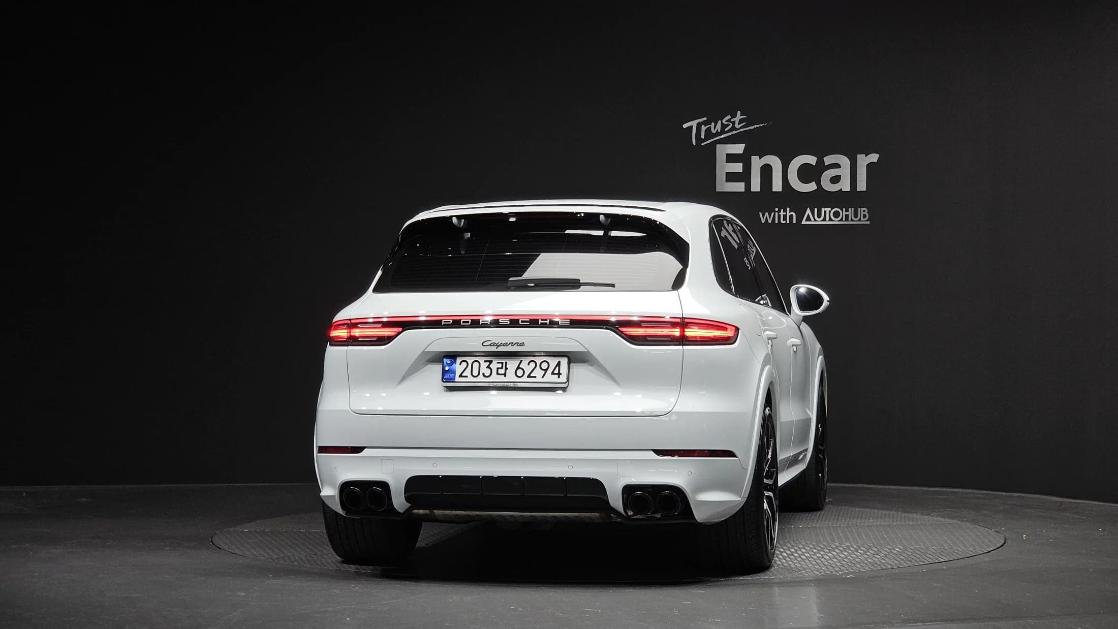 Porsche CAYENNE 3.0 PLATINUM EDITION, 2023 г. 24749 км. — фото 4