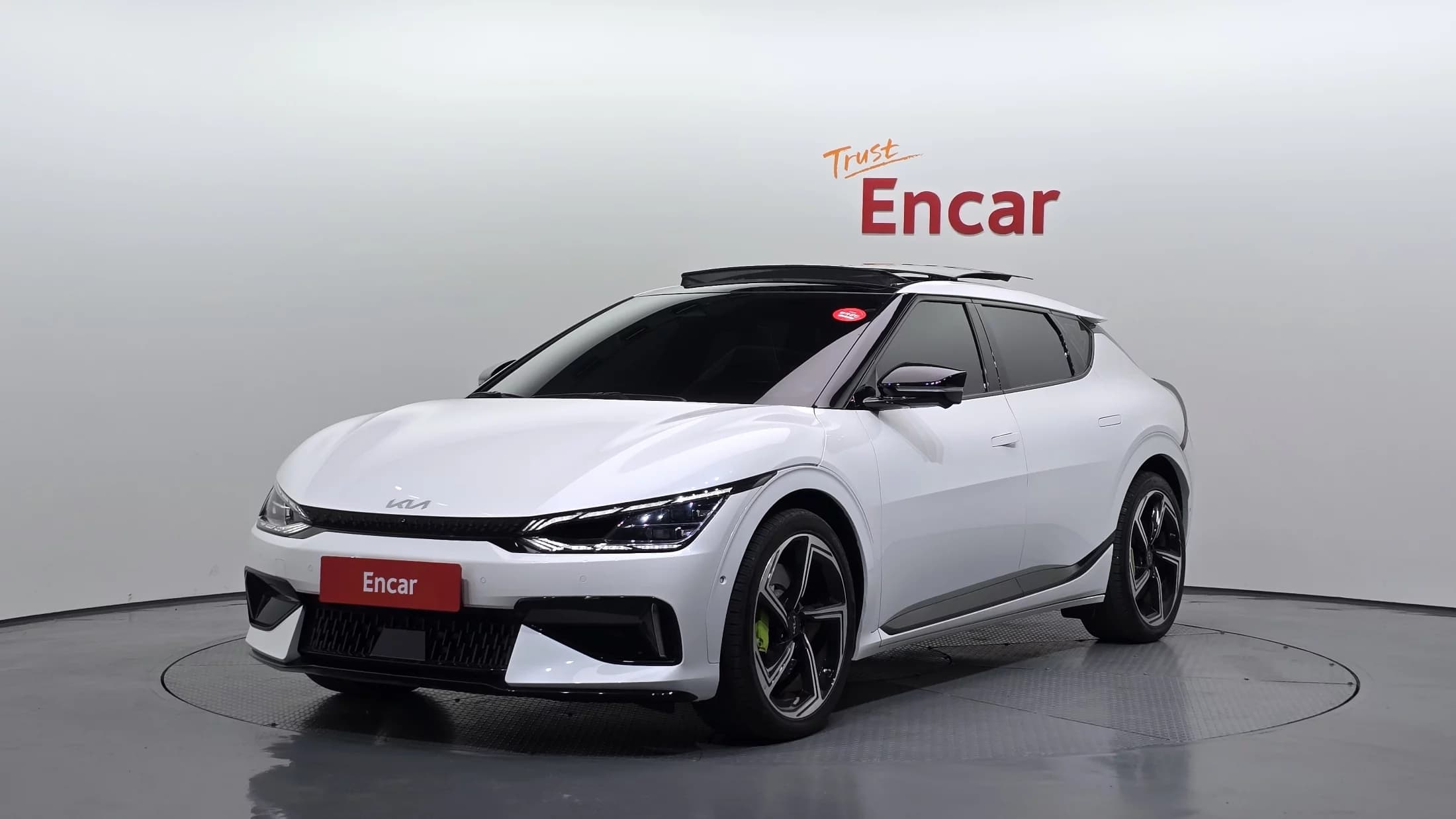 Kia EV6 GT 4WD, электромобиль, 2023 г. 44296 км.