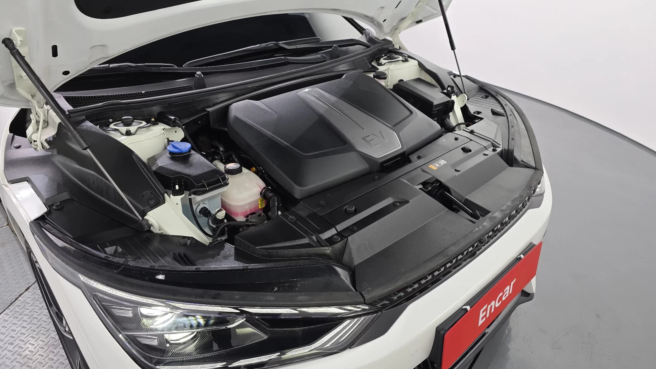 Kia EV6 GT 4WD, электромобиль, 2023 г. 44296 км. — фото 6