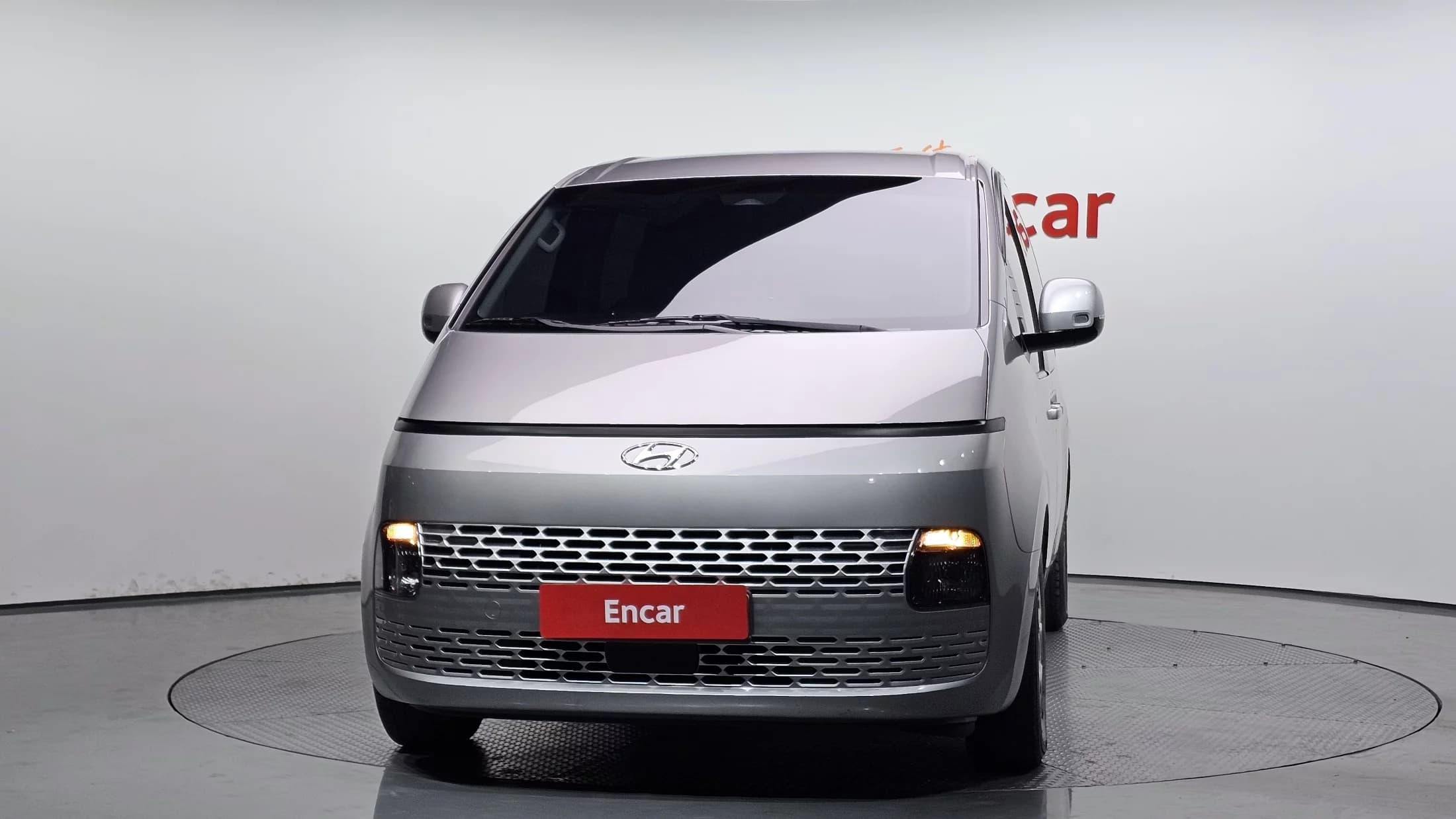 Hyundai Staria Cargo 5-Seater Modern, 2021 г. 99360 км. — фото 3