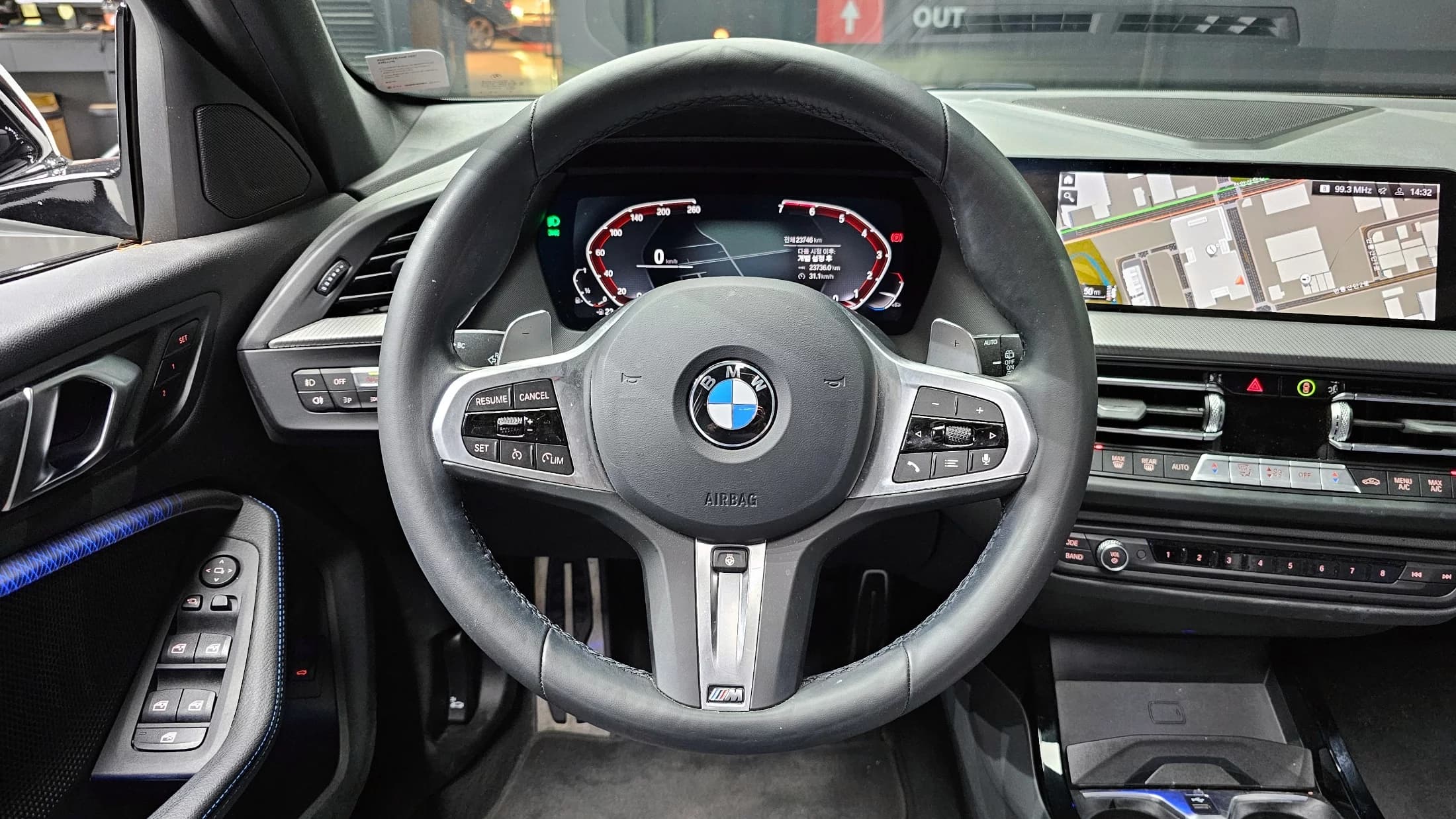 BMW 1-Series 120i M Sports, 2023 г. 23859 км. — фото 13