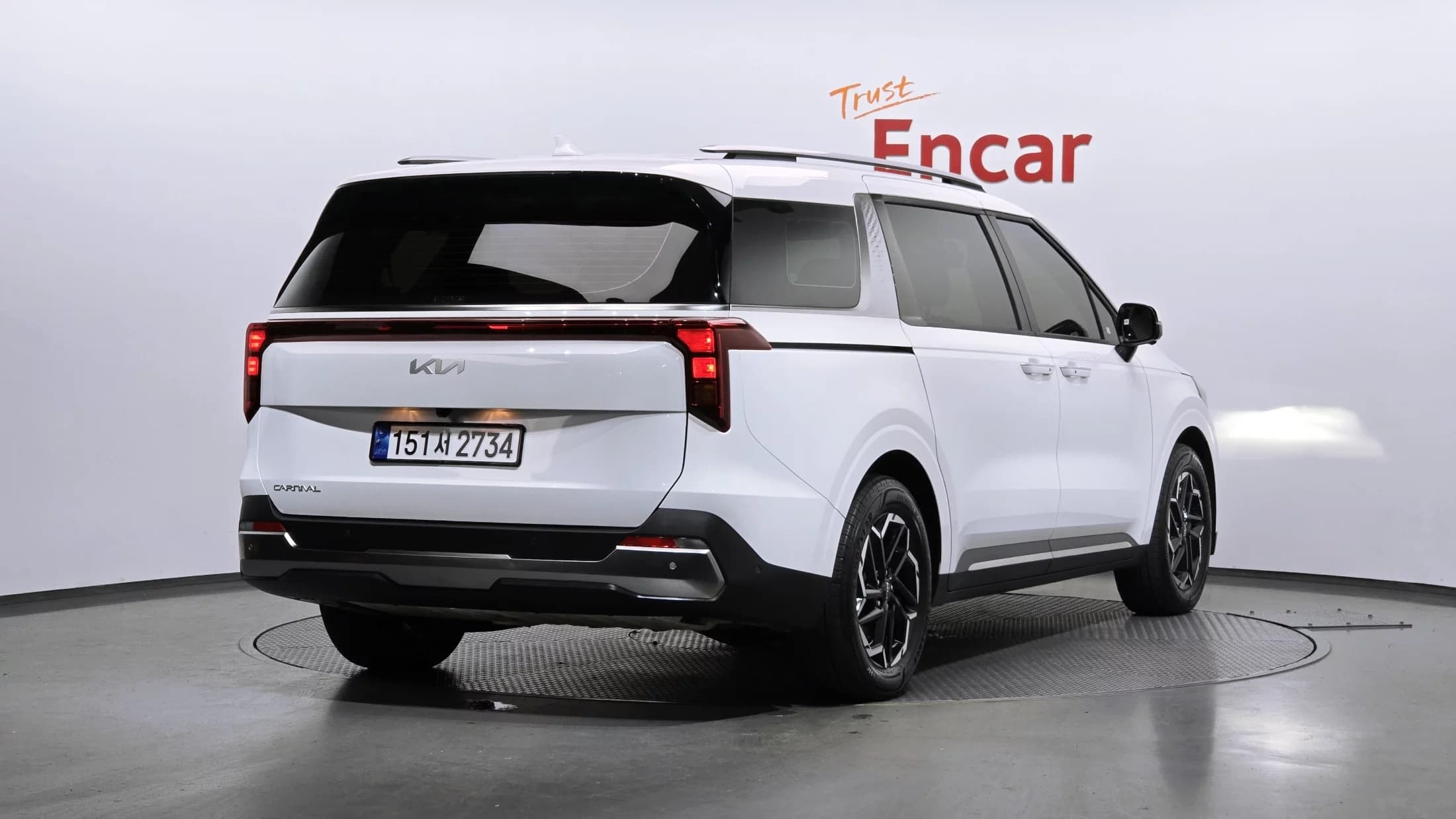 Kia Carnival 9-Seater Noblesse, 2025 г. 23547 км. — фото 2
