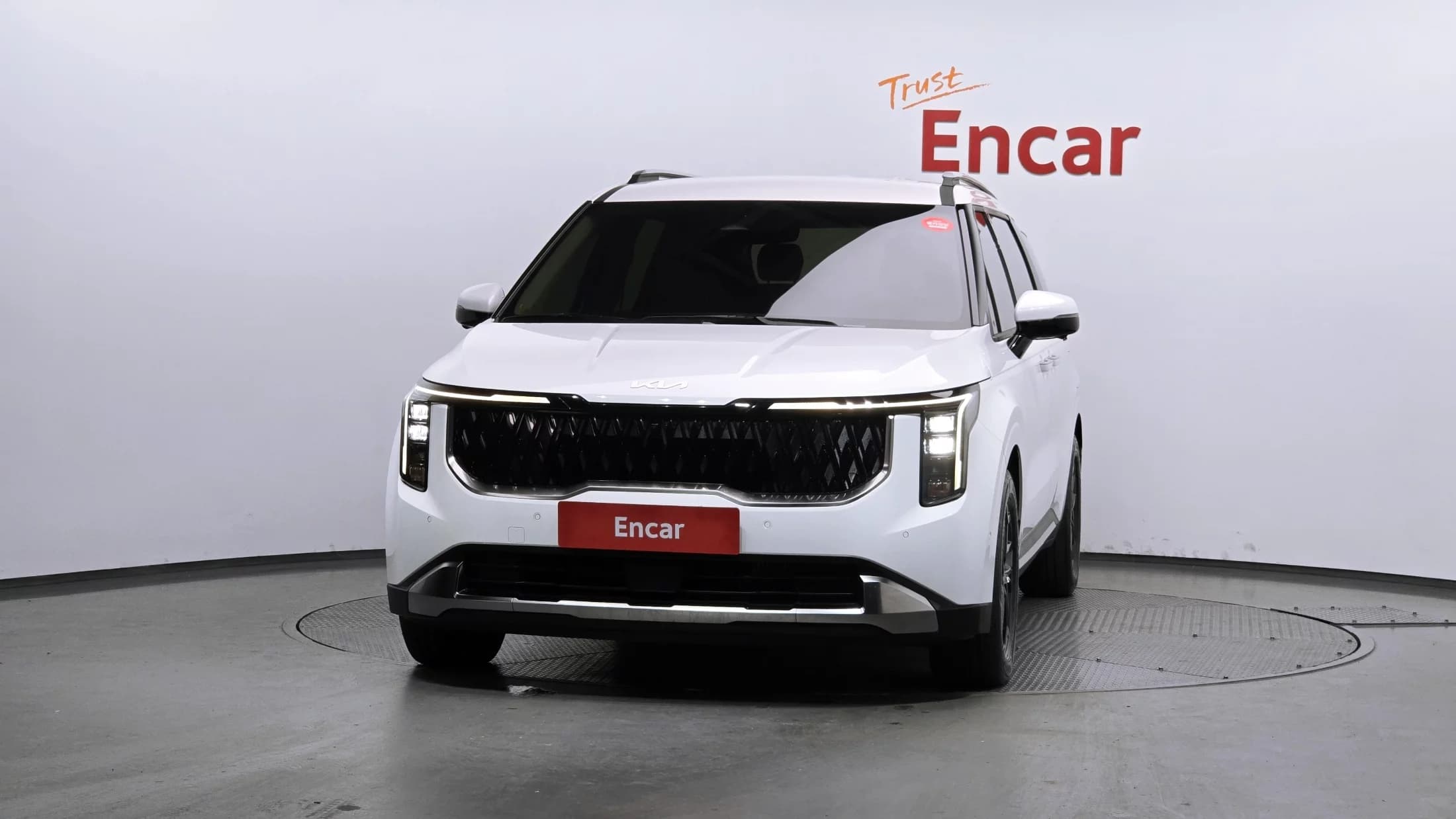 Kia Carnival 9-Seater Noblesse, 2025 г. 23547 км. — фото 3
