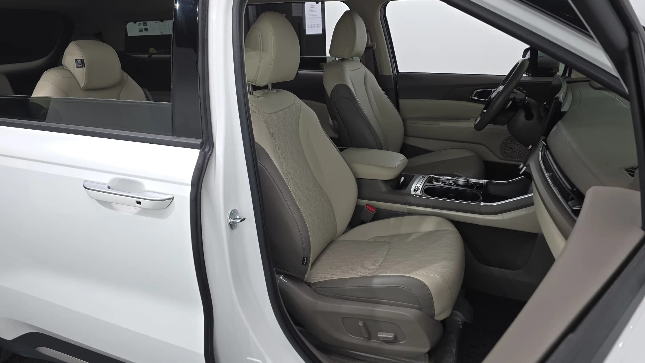 Kia Carnival 9-Seater Noblesse, 2025 г. 23547 км. — фото 10