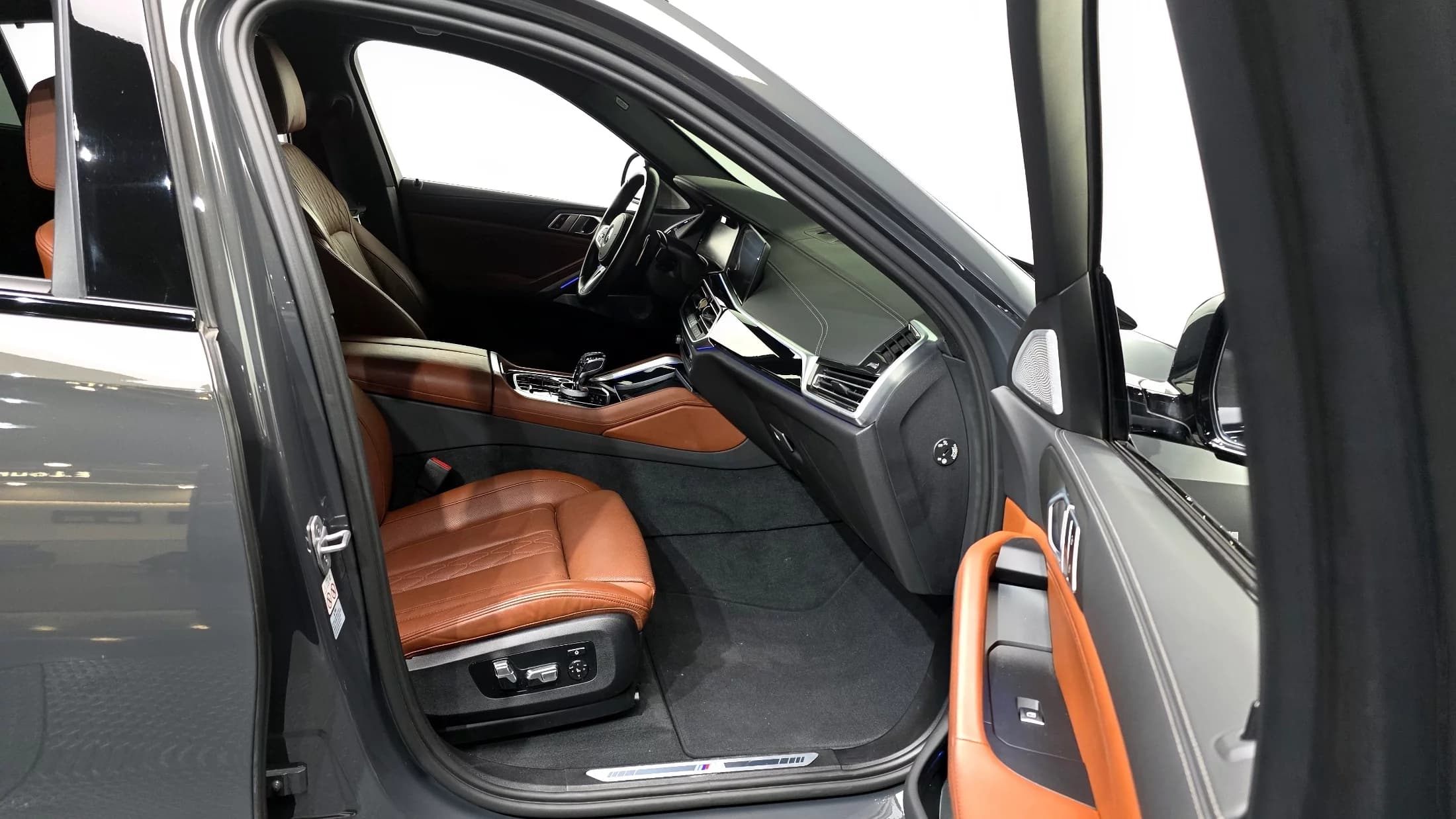 BMW X6 xDrive40d M Sport Online Exclusive, 2023 г. 56654 км. — фото 11