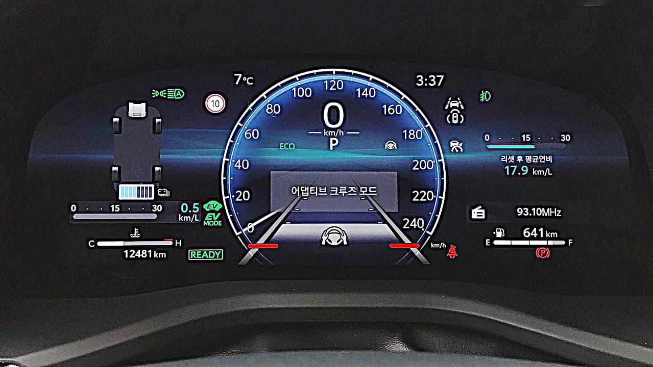 Toyota CAMRY 2.5 XLE Premium Hybrid, гибрид, 2024 г. 12515 км. — фото 7