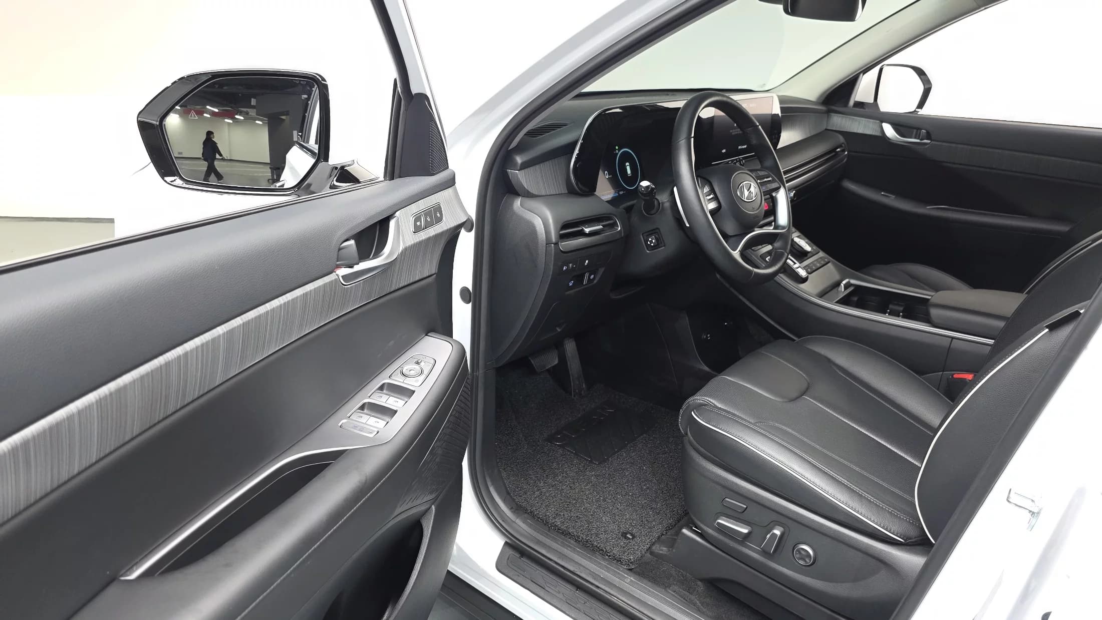 Hyundai Palisade Diesel 2.2 2WD Le Blanc, 2024 г. 8257 км. — фото 11