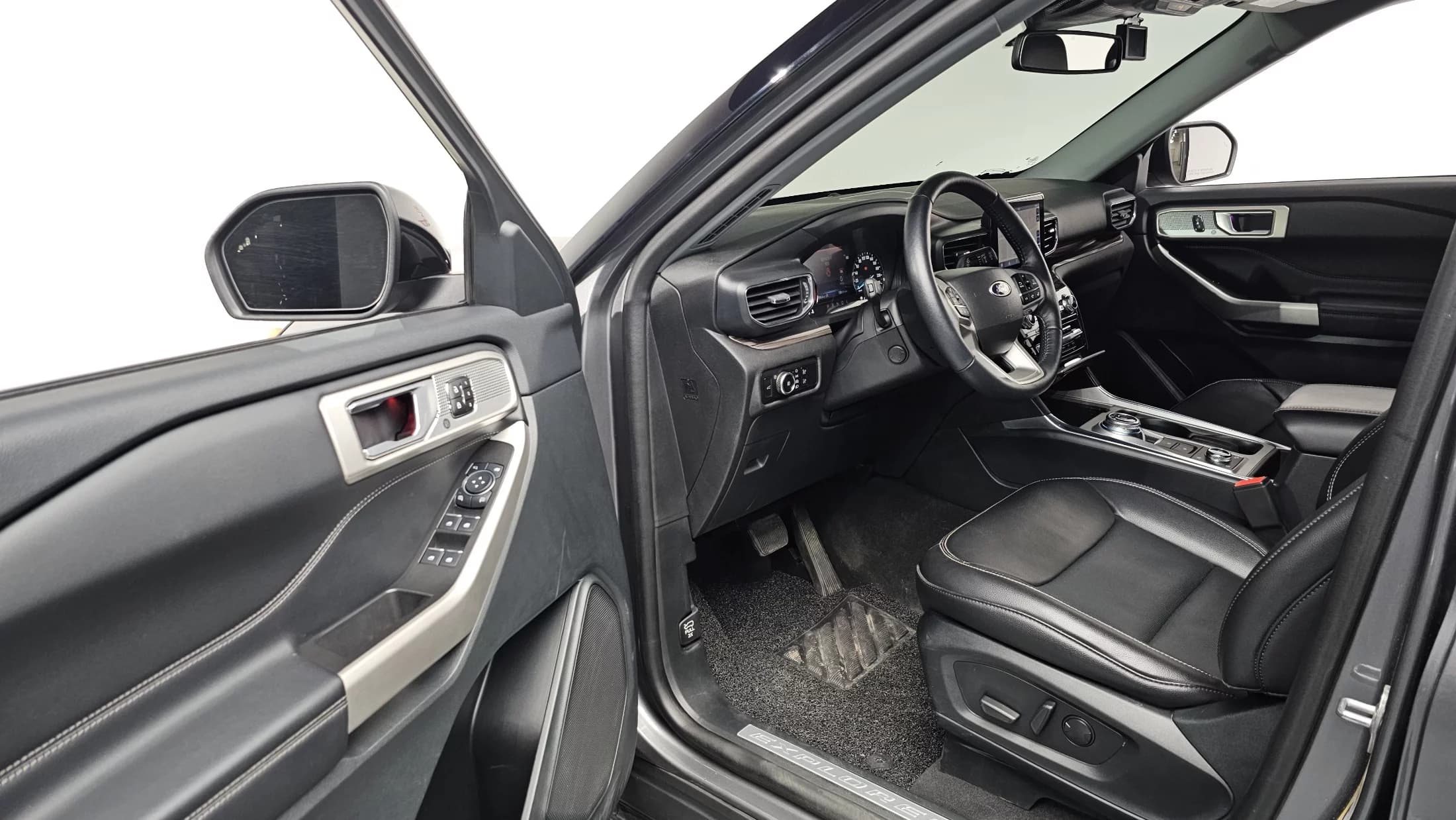 Ford EXPLORER 2.3 LimIted 4WD, 2023 г. 18230 км. — фото 11