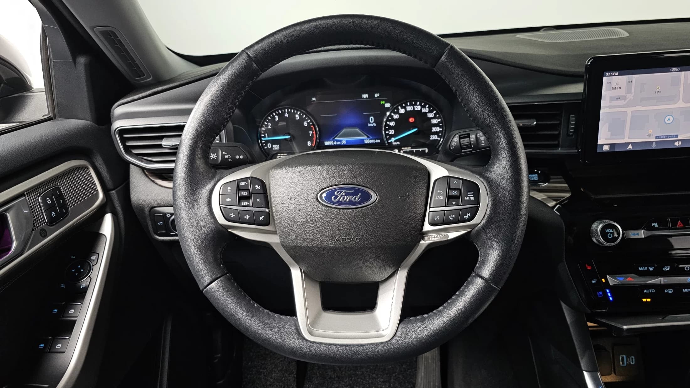 Ford EXPLORER 2.3 LimIted 4WD, 2023 г. 18230 км. — фото 13