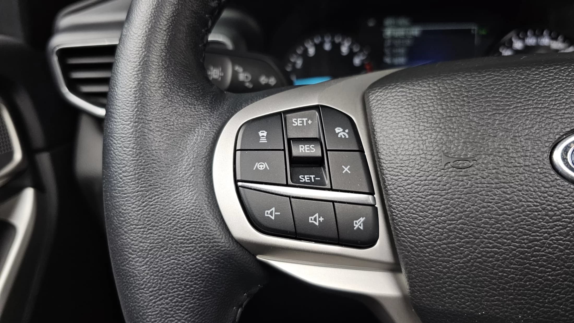 Ford EXPLORER 2.3 LimIted 4WD, 2023 г. 18230 км. — фото 17