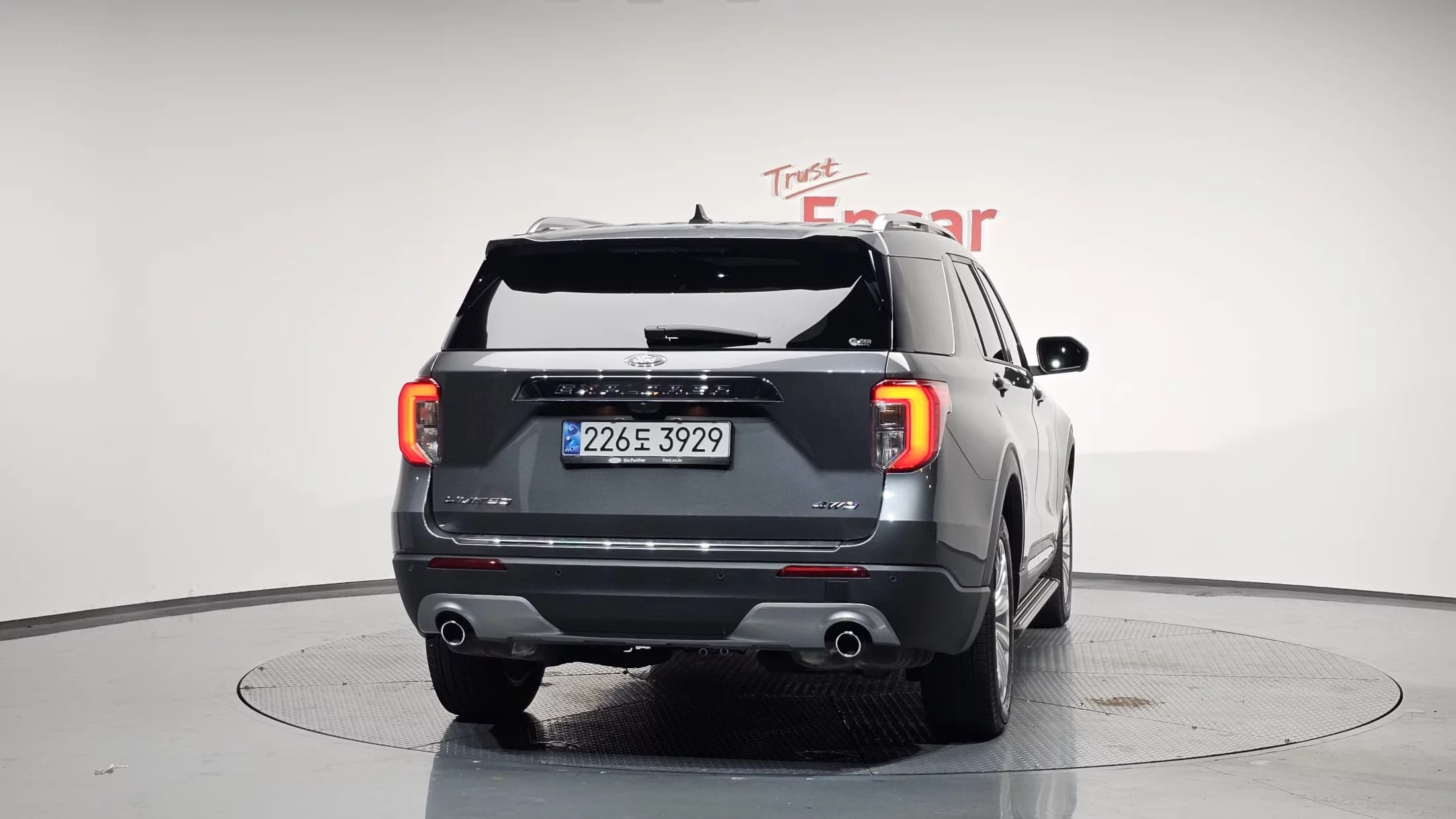 Ford EXPLORER 2.3 LimIted 4WD, 2023 г. 18230 км. — фото 4