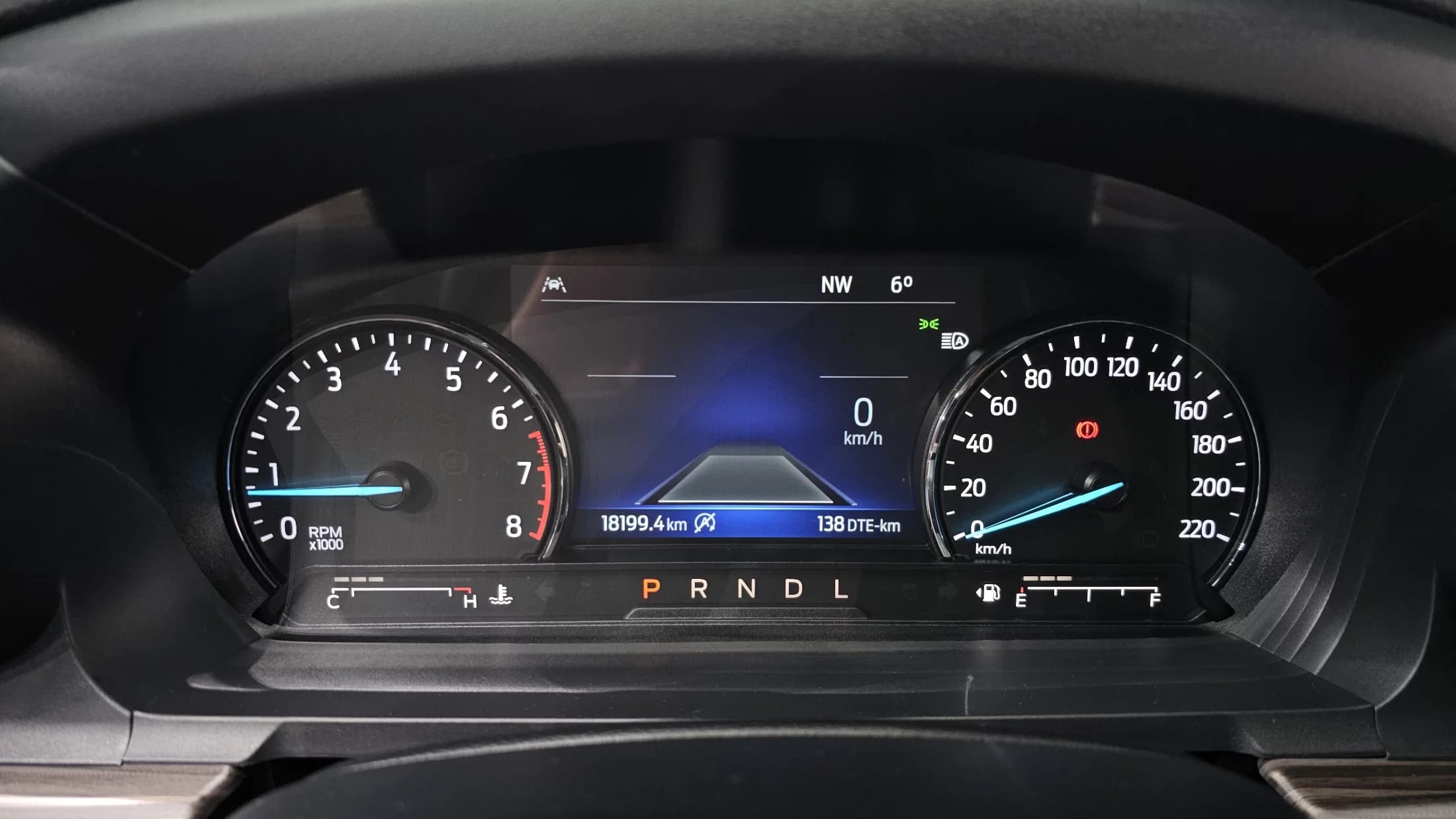 Ford EXPLORER 2.3 LimIted 4WD, 2023 г. 18230 км. — фото 8