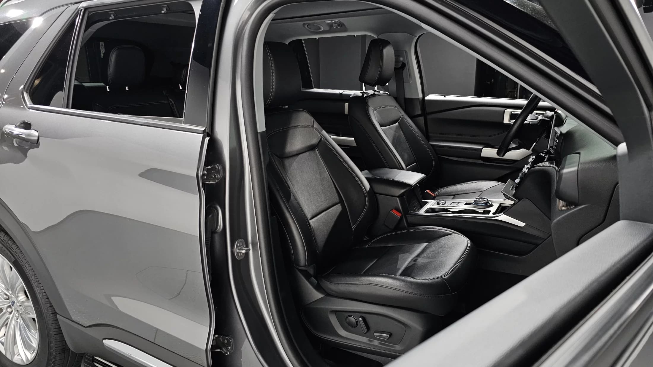Ford EXPLORER 2.3 LimIted 4WD, 2023 г. 18230 км. — фото 10