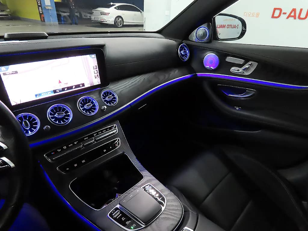 Mercedes-Benz E-Class E220d 4MATIC AMG Line, 2021 г. 67046 км. — фото 12