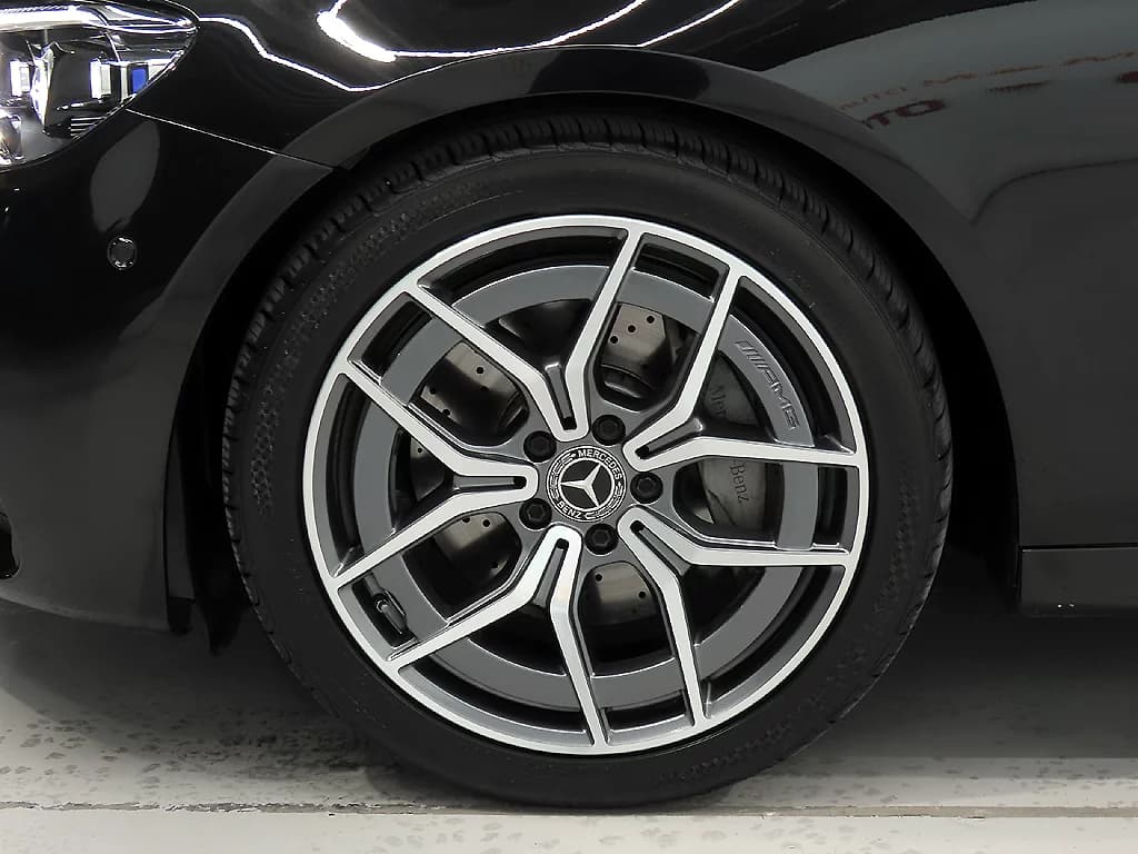 Mercedes-Benz E-Class E220d 4MATIC AMG Line, 2021 г. 67046 км. — фото 4
