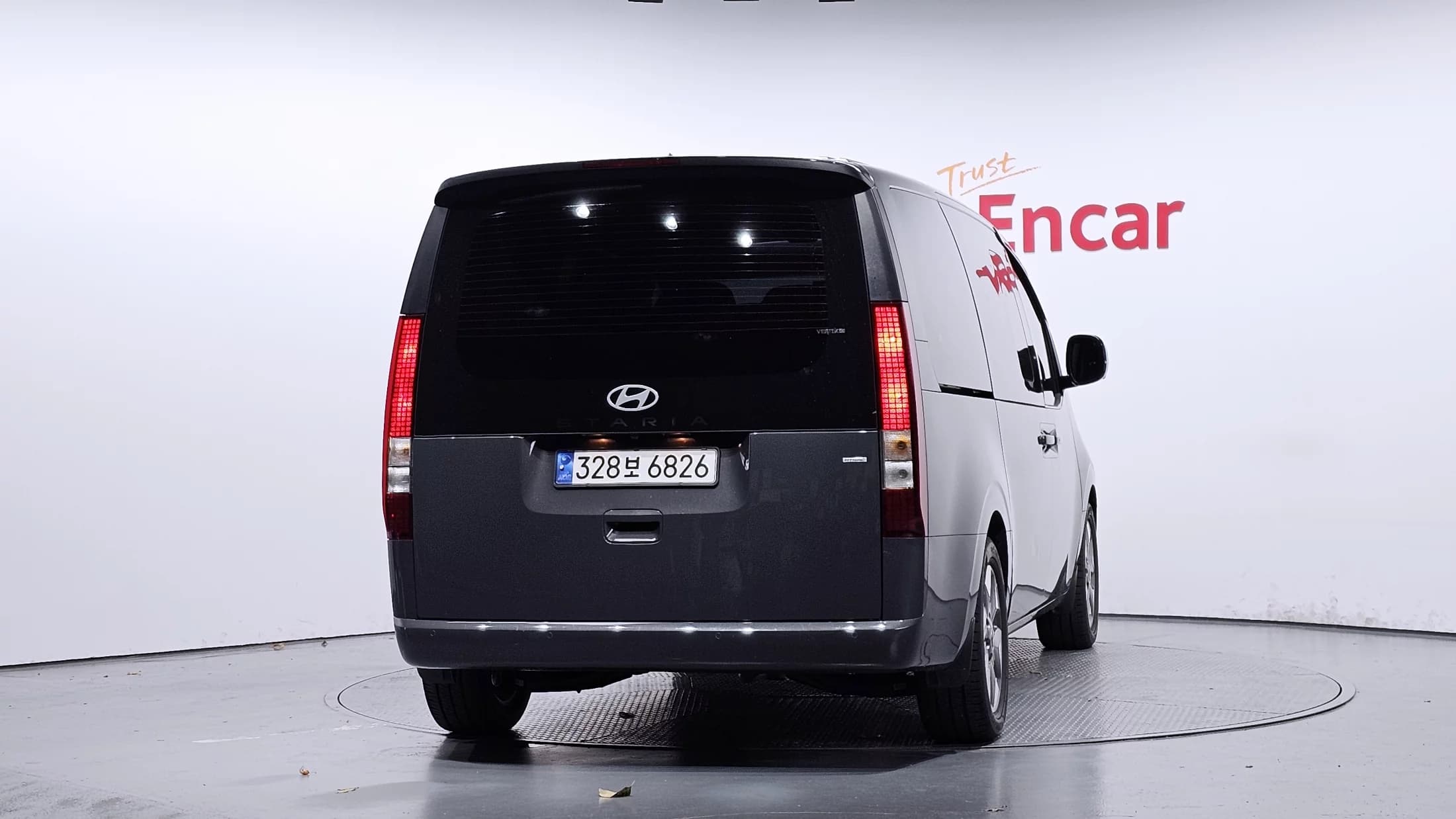Hyundai Staria 4WD Tourer 9-Seater Modern, 2025 г. 14588 км. — фото 4