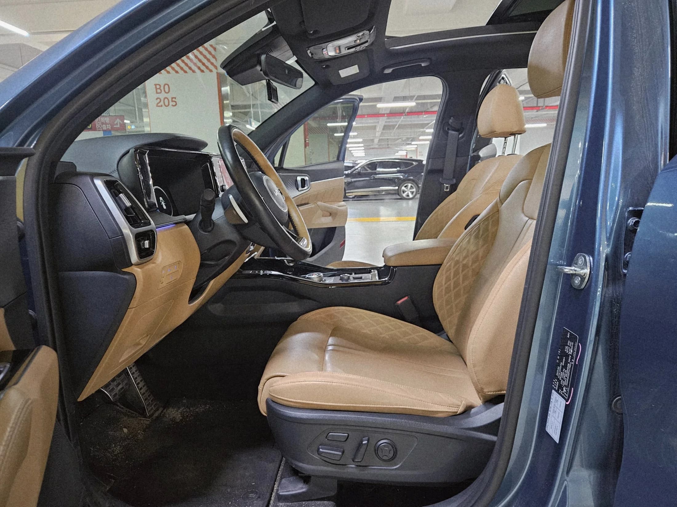 Kia Sorento HEV 1.6 4WD Gravity, гибрид, 2023 г. 90047 км. — фото 6