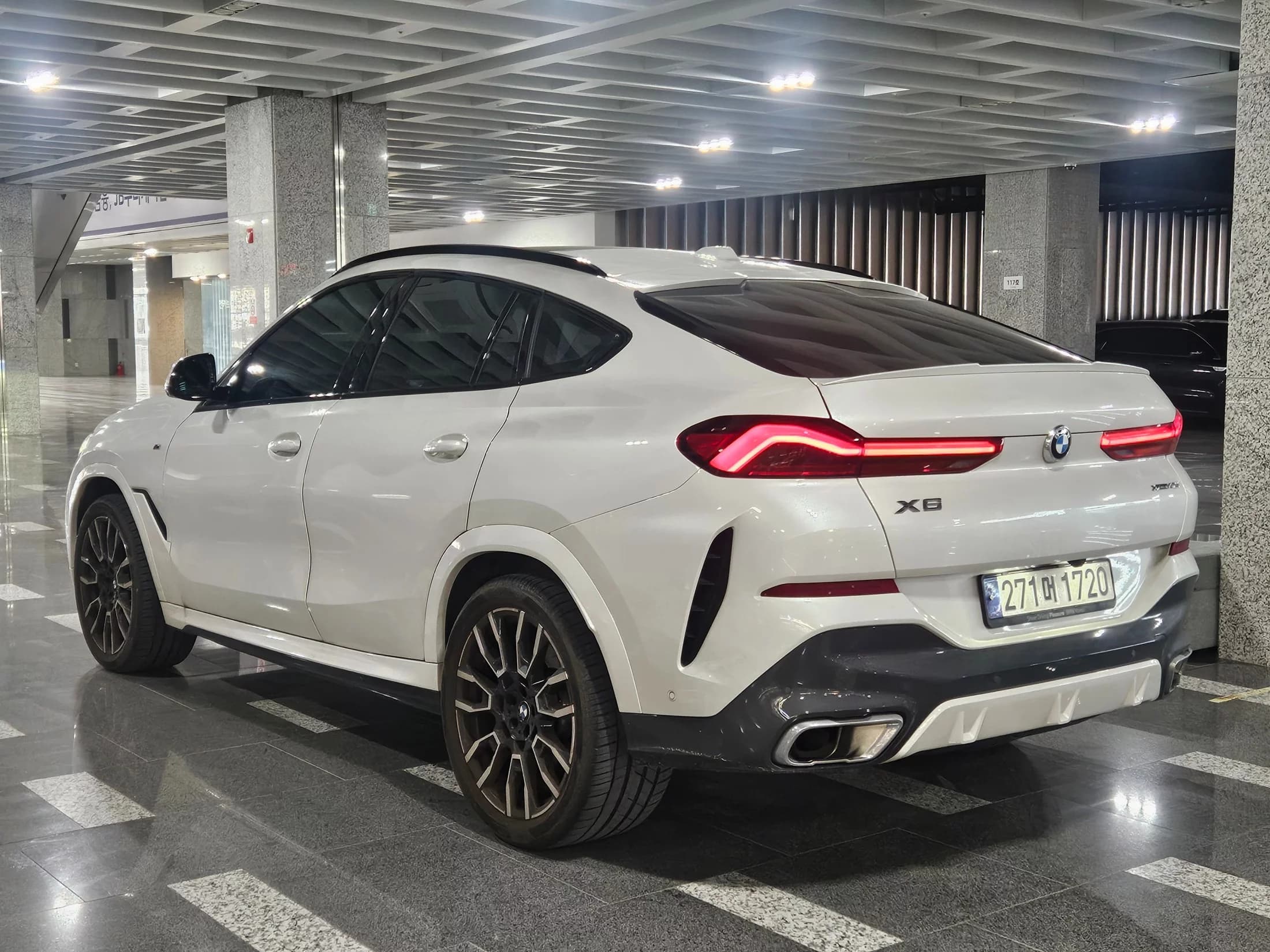 BMW X6 xDrive40i M Sport, 2024 г. 15859 км. — фото 2